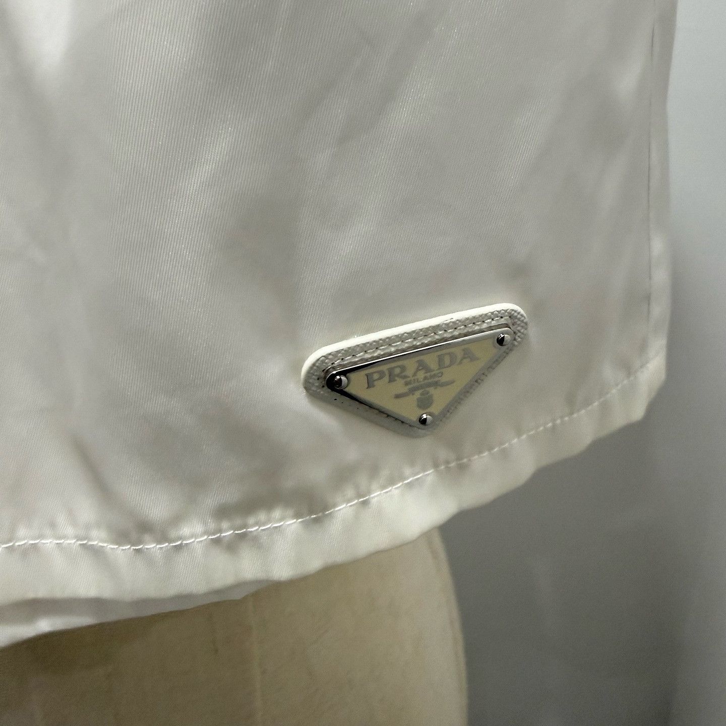 Prada Prada Re-Nylon Logo Shorts Size 40 Size 27" / US 4 / IT 40 - 5 Thumbnail