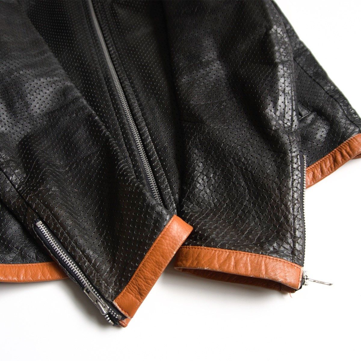 Comme des Garcons Comme des Garcons 99 Perforated Leather Jacket Size M Size US M / EU 48-50 / 2 - 7 Thumbnail