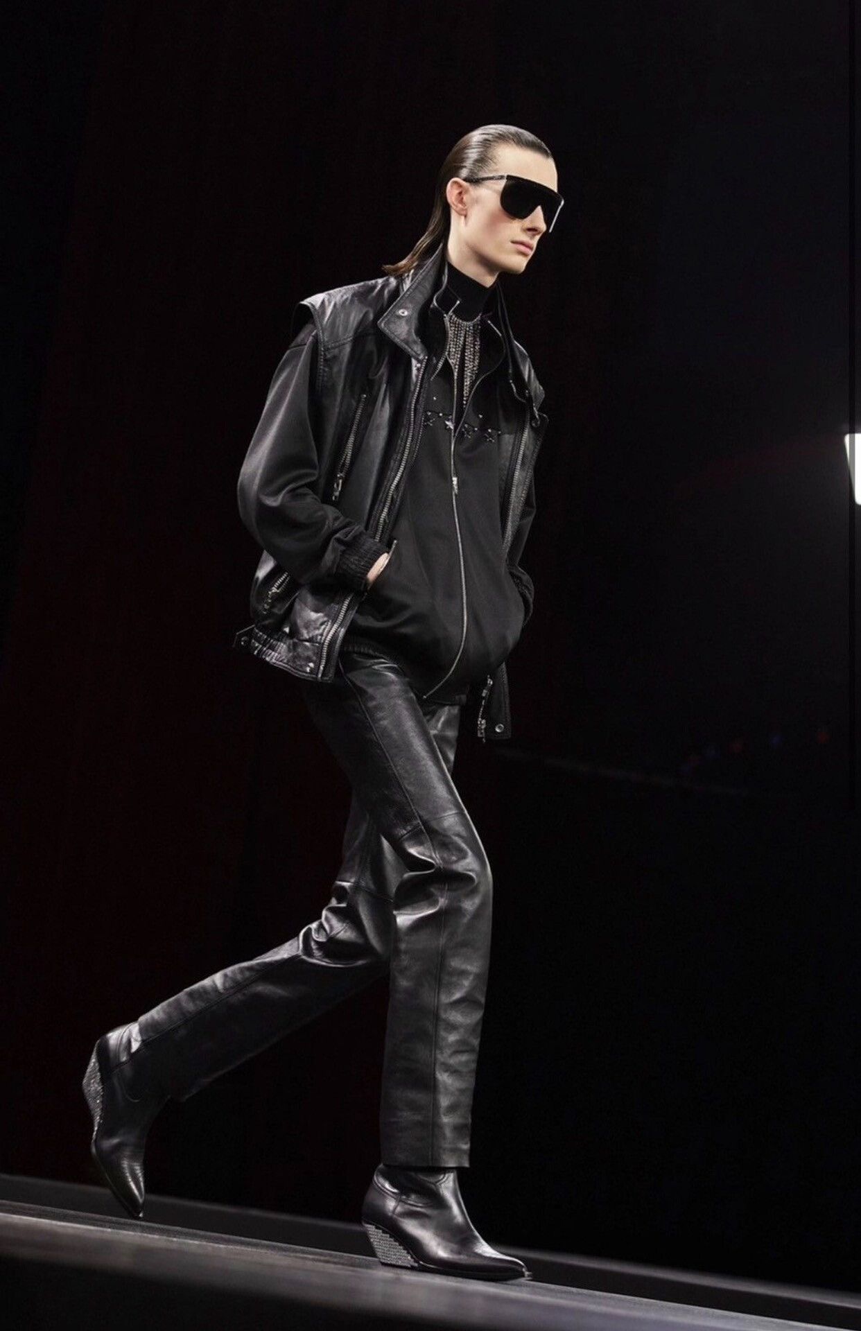 Hedi Slimane CELINE FW22 Boy Doll Double Layer Leather Vest Size US M / EU 48-50 / 2 - 7 Thumbnail