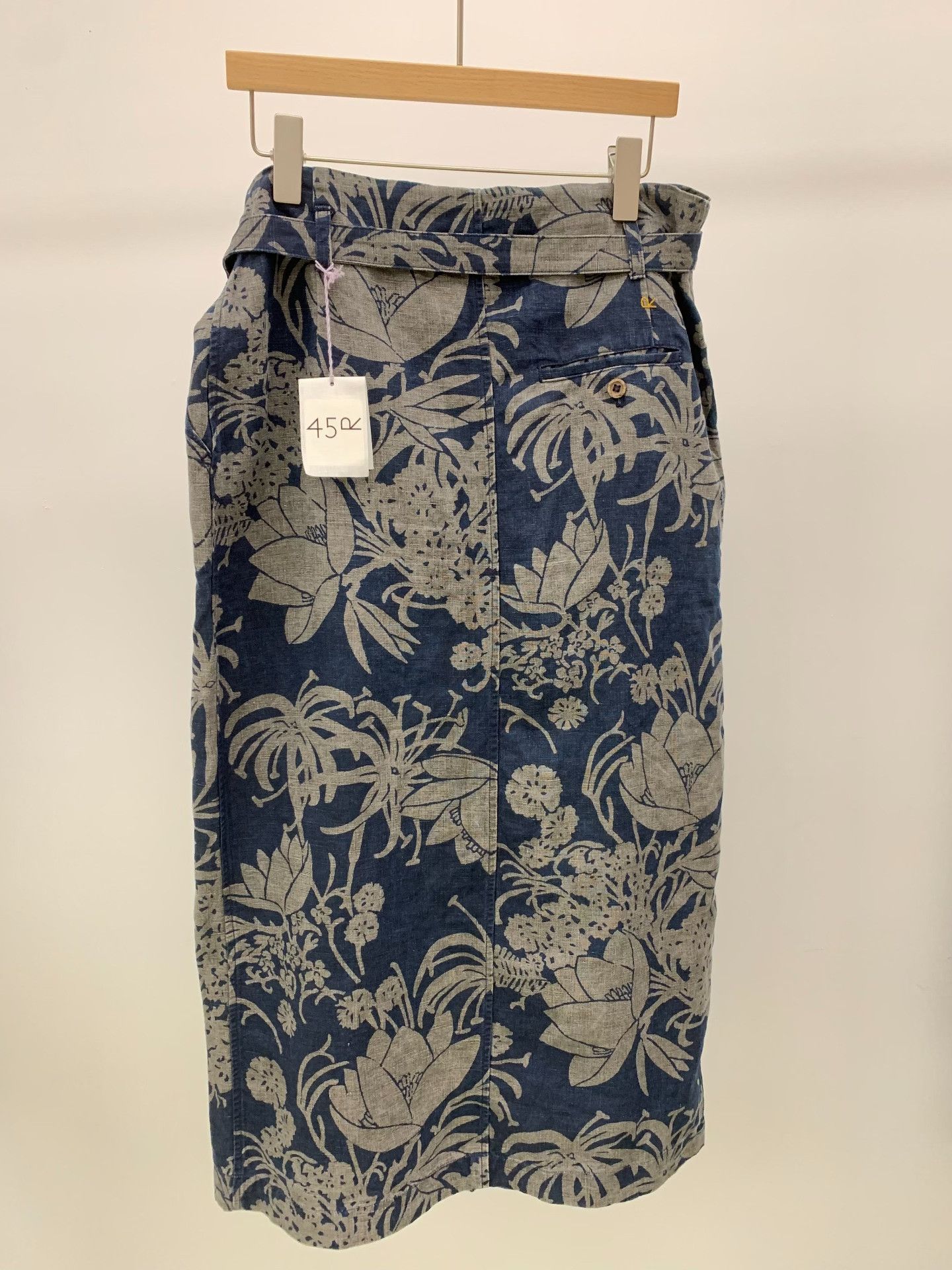 45rpm 45R 100% Linen Floral Indigo Midi Skirt Size 42" / US 20 - 2 Thumbnail