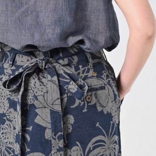 45rpm 45R 100% Linen Floral Indigo Midi Skirt Size 42" / US 20 - 3 Thumbnail