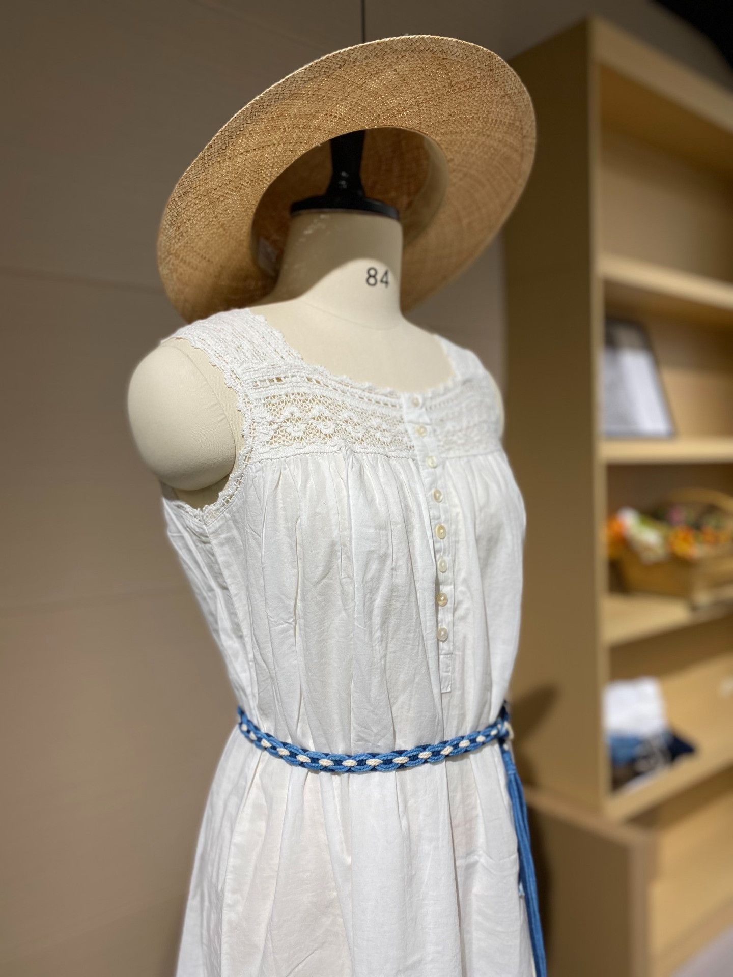 Other Vintage White Cotton Lace Dress Size M / US 6-8 / IT 42-44 - 2 Thumbnail