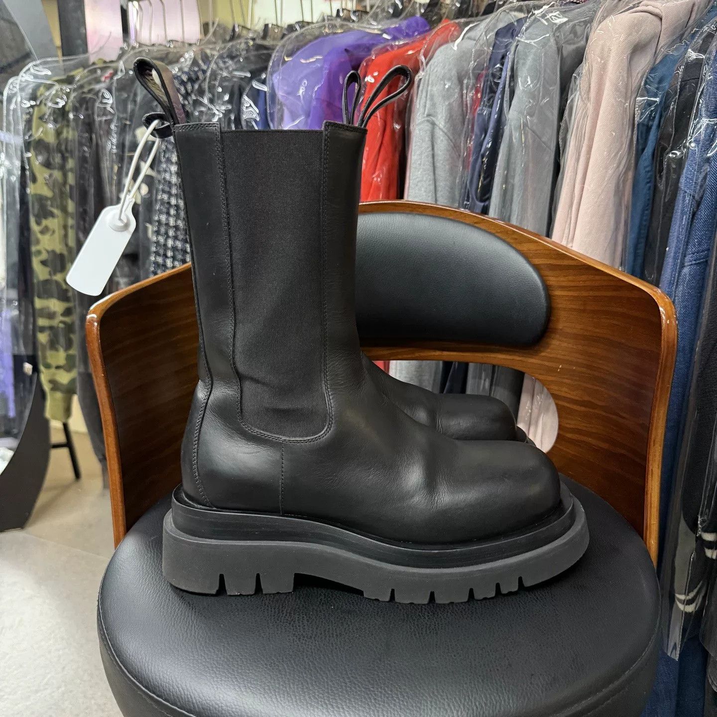 Bottega Veneta Bottega Veneta Black Thick Sole Chelsea Boots Size US 6 / IT 36 - 4 Thumbnail