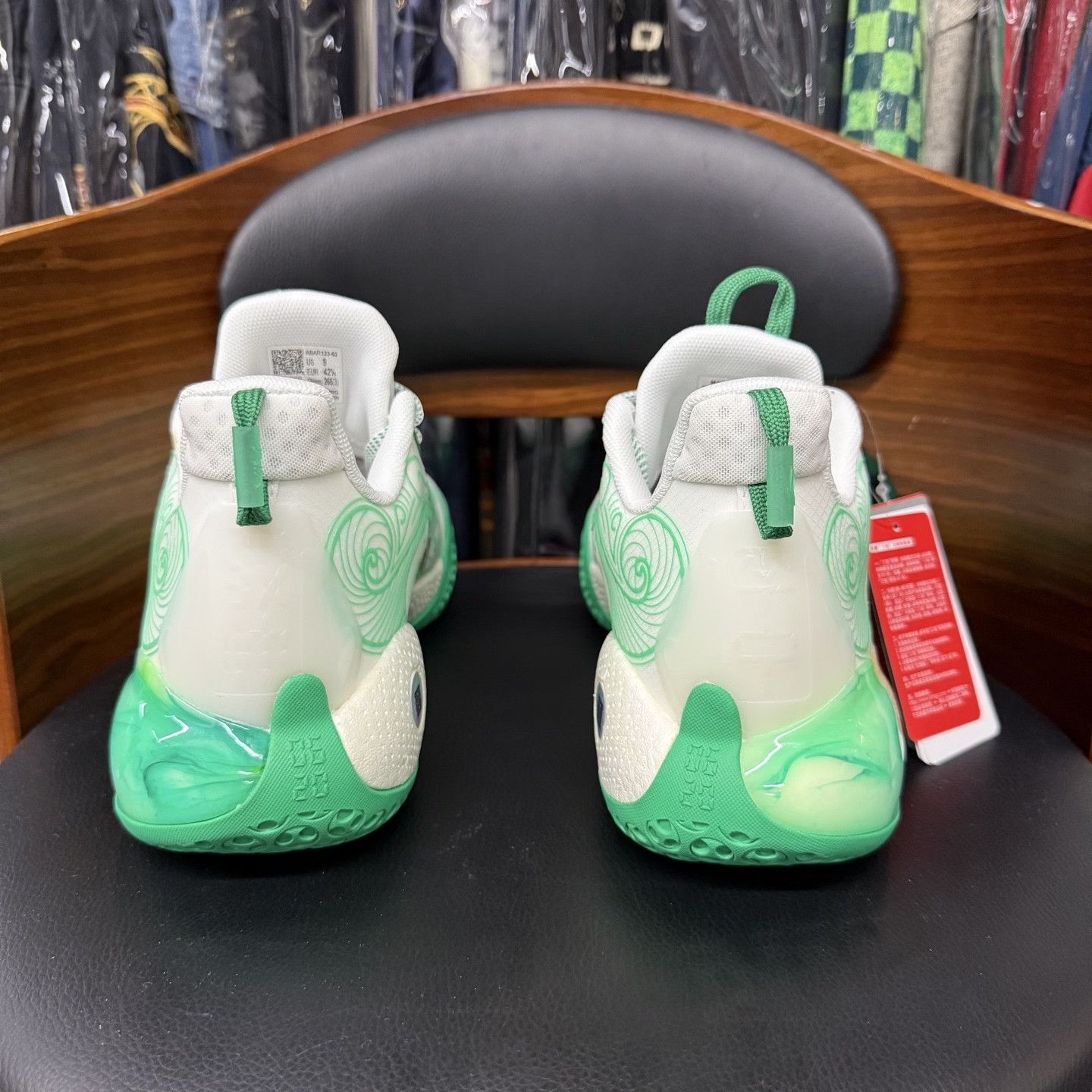 Li-Ning Yu Shuai 14 Low White Green White Tiger Size US 9 / EU 42 - 3 Thumbnail