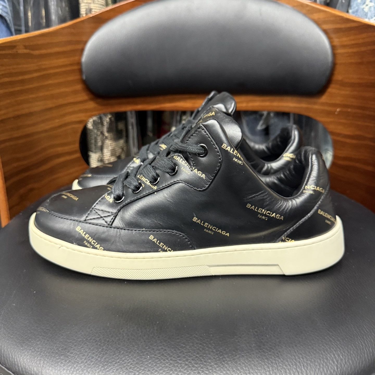 Balenciaga Balenciaga Black White Print Sneakers Size US 5 / IT 35 - 6 Thumbnail