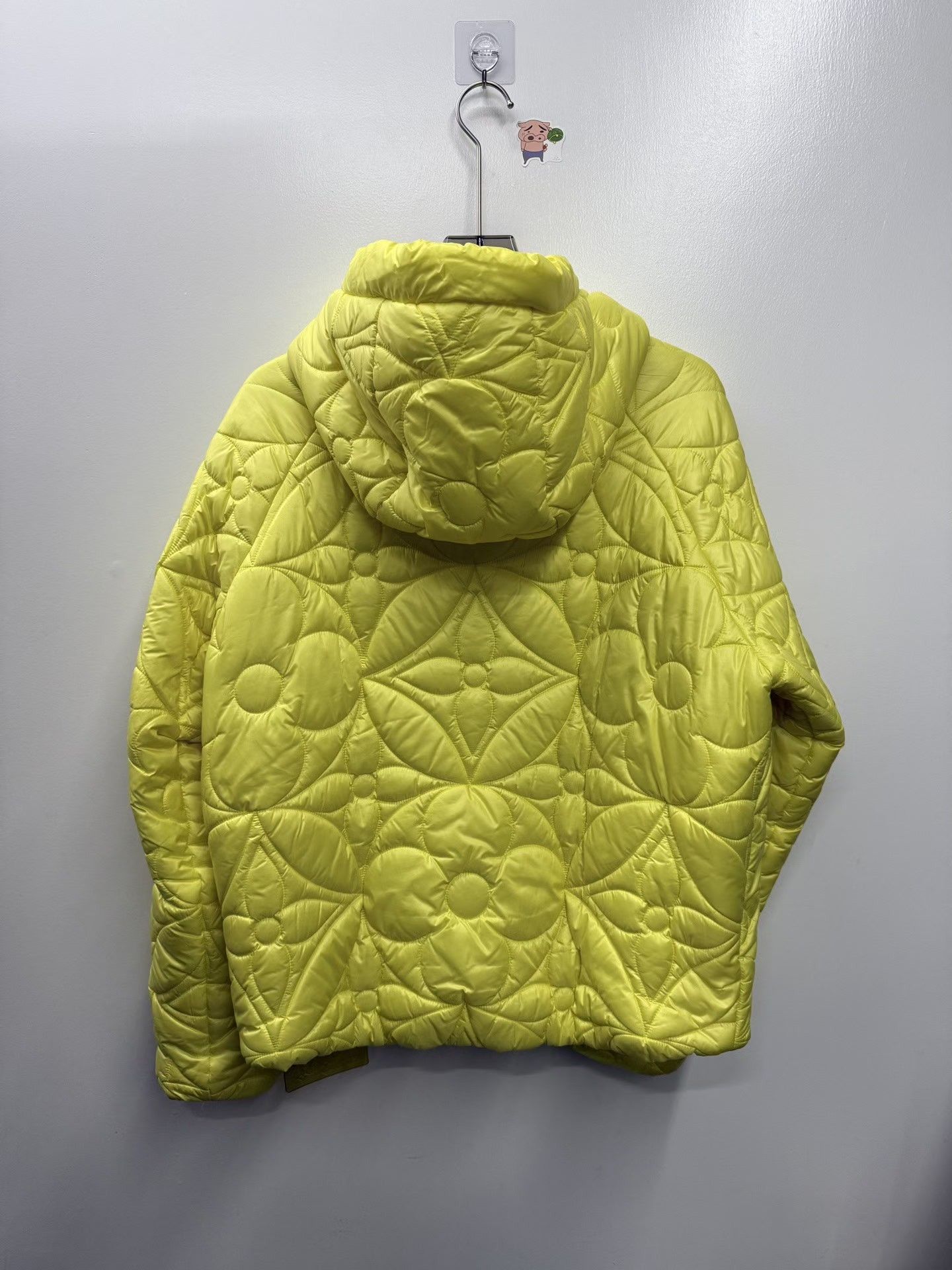 Louis Vuitton Louis Vuitton Embossed All-over Print Tag Down Jacket Size US S / EU 44-46 / 1 - 4 Thumbnail