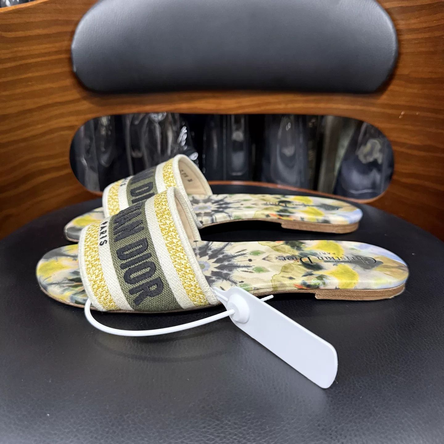 Dior Dior Dway Classic Flat Slippers Size US 7 / IT 37 - 6 Thumbnail
