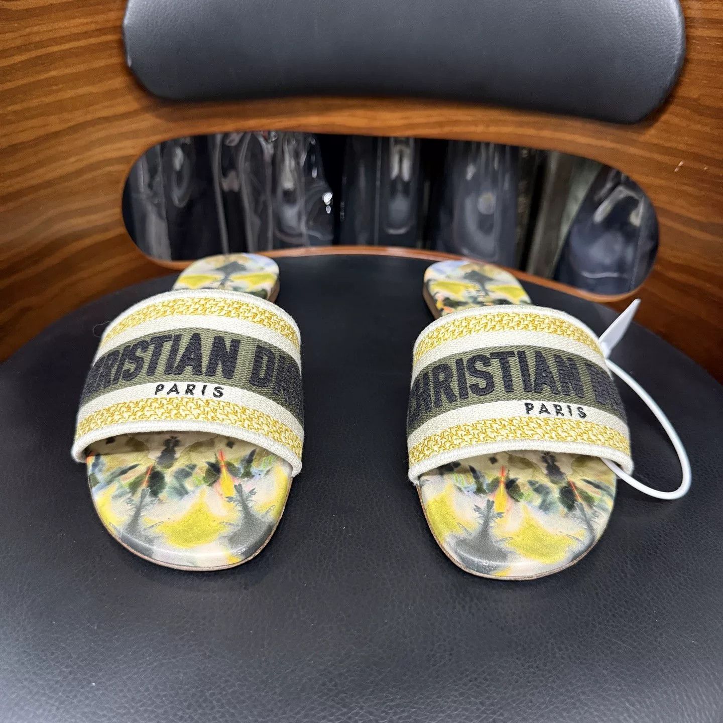 Dior Dior Dway Classic Flat Slippers Size US 7 / IT 37 - 2 Thumbnail
