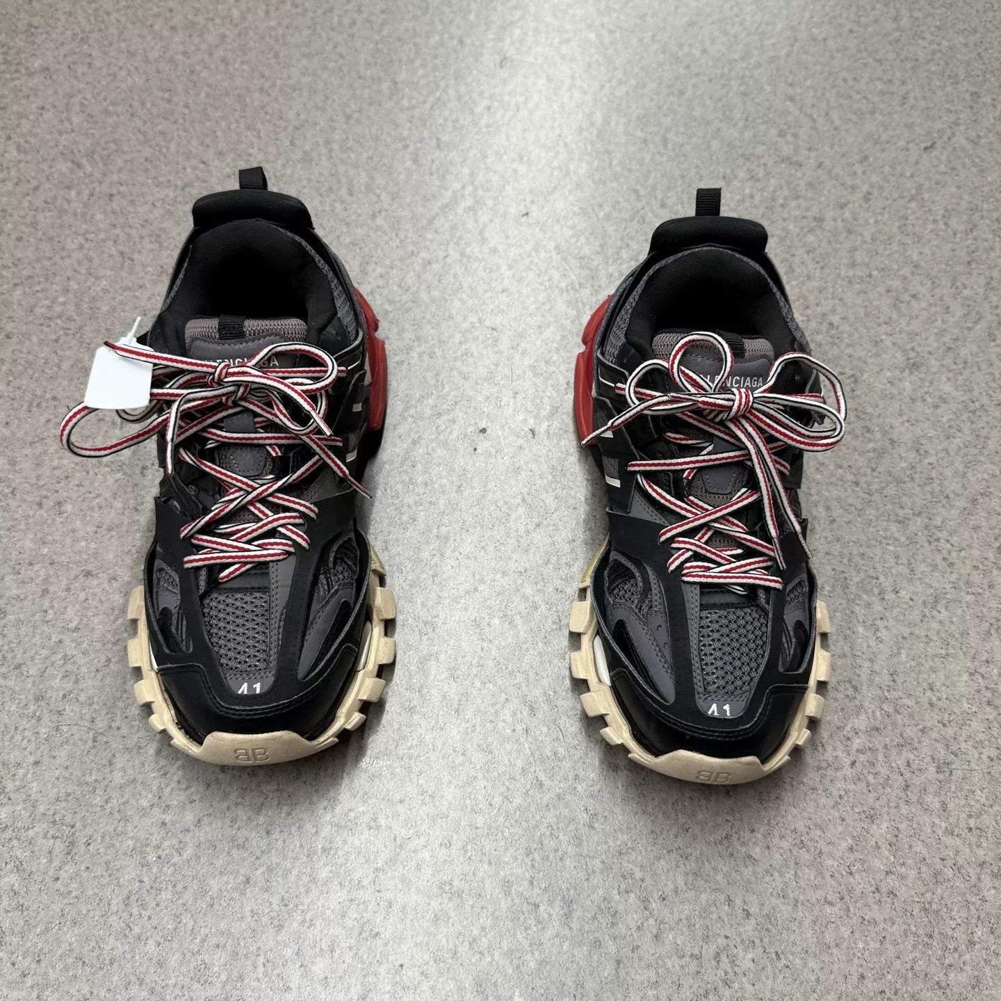 Balenciaga Balenciaga Track Distressed Dad Shoes Size US 8 / EU 41 - 8 Thumbnail