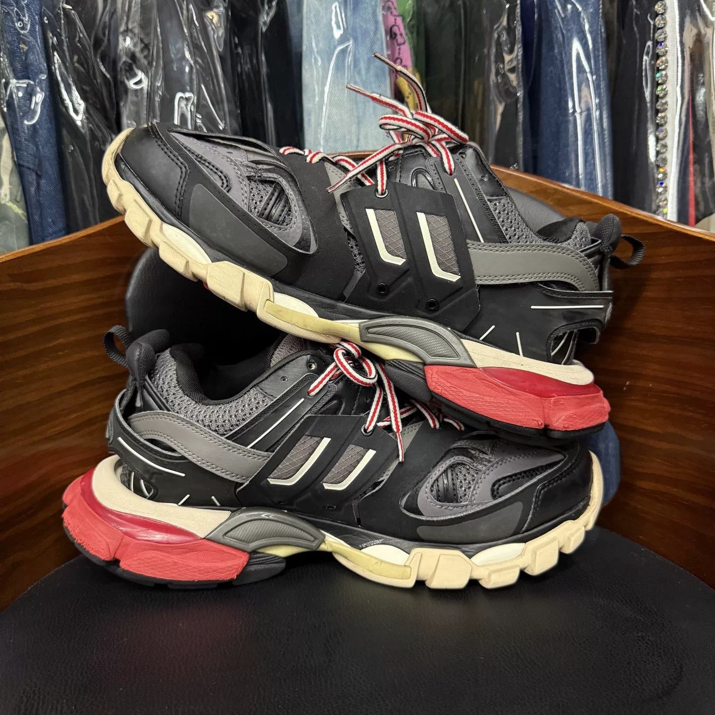 Balenciaga Balenciaga Track Distressed Dad Shoes Size US 8 / EU 41 - 7 Thumbnail