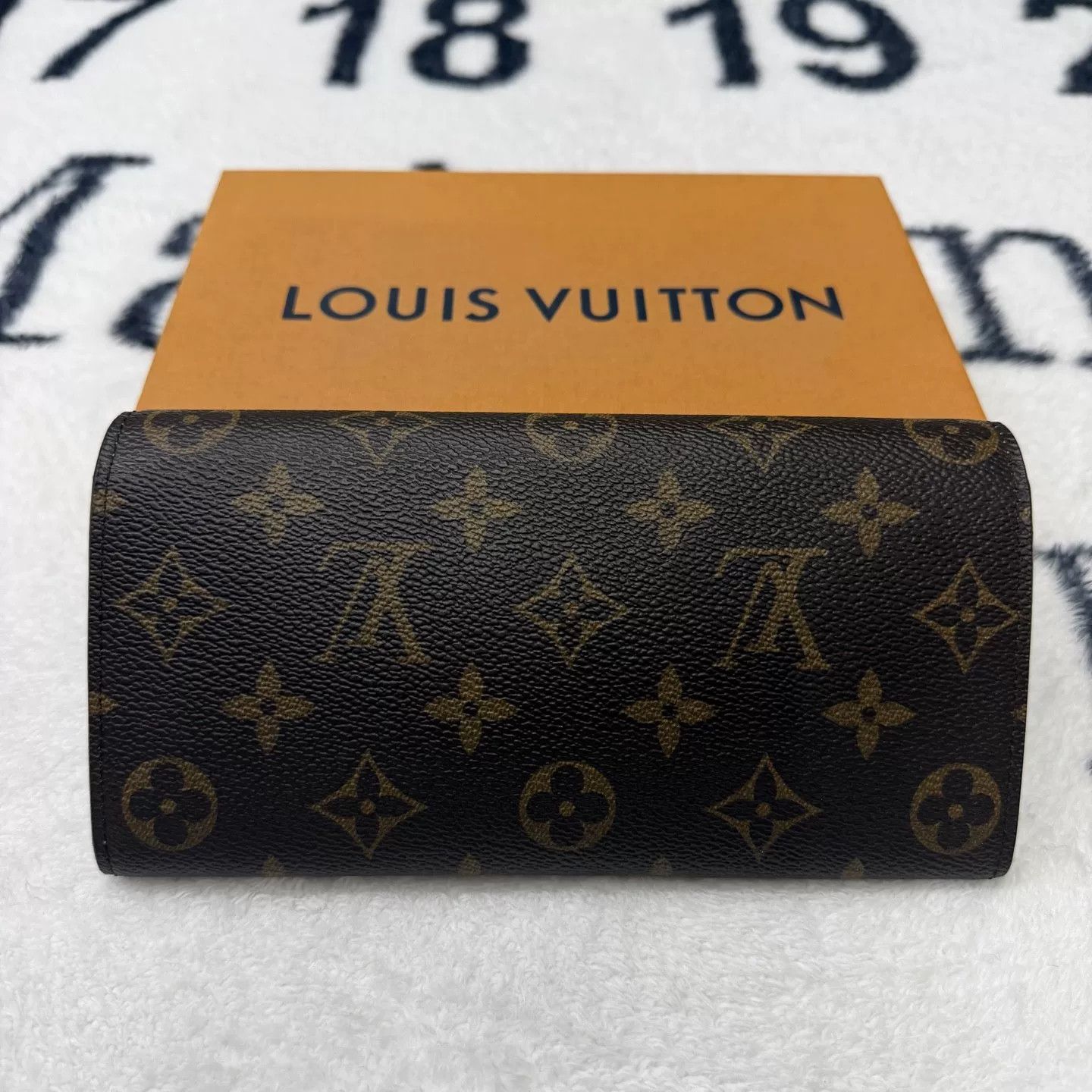 Louis Vuitton LV Monogram Bean Wallet Size ONE SIZE - 2 Thumbnail