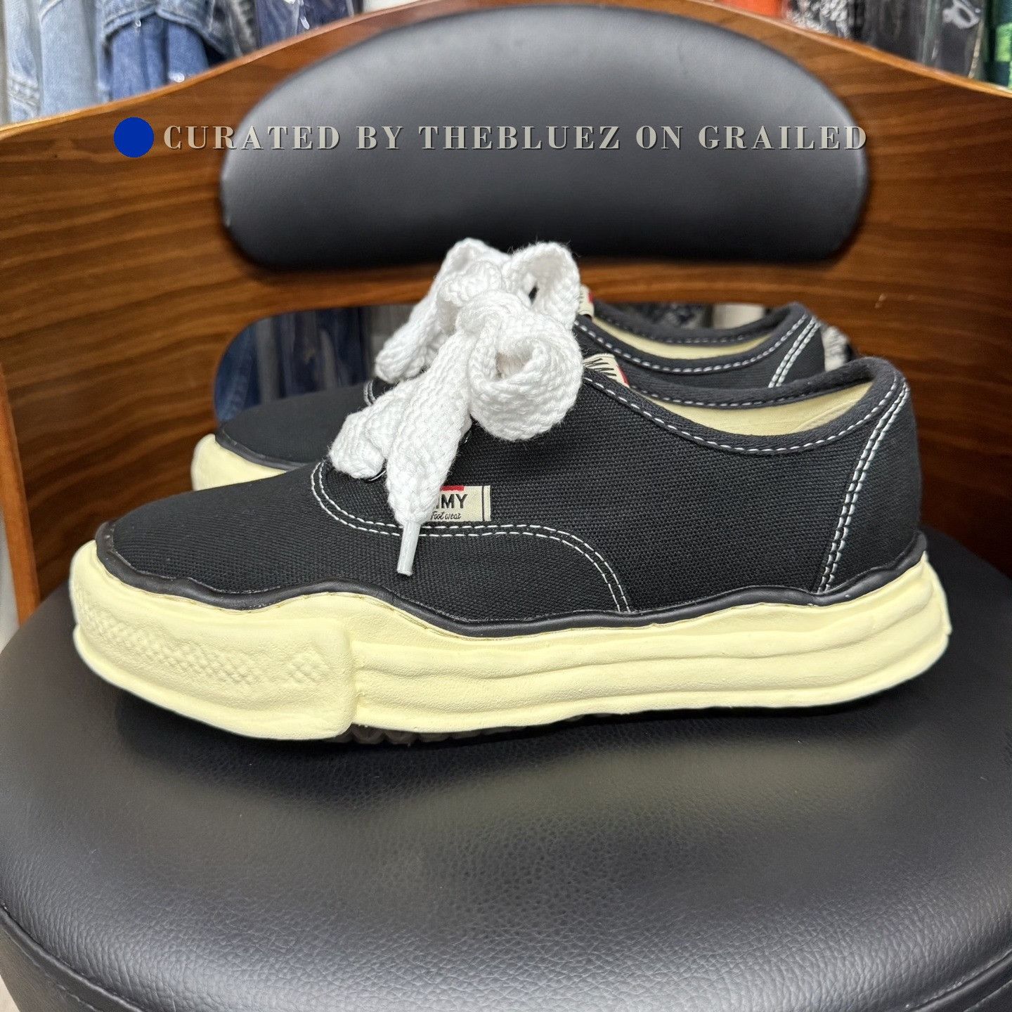 Maison MIHARA YASUHIRO Mihara Yasuhiro MMY Black Distressed Vulcanized Shoes Size US 5 / EU 37 - 6 Thumbnail