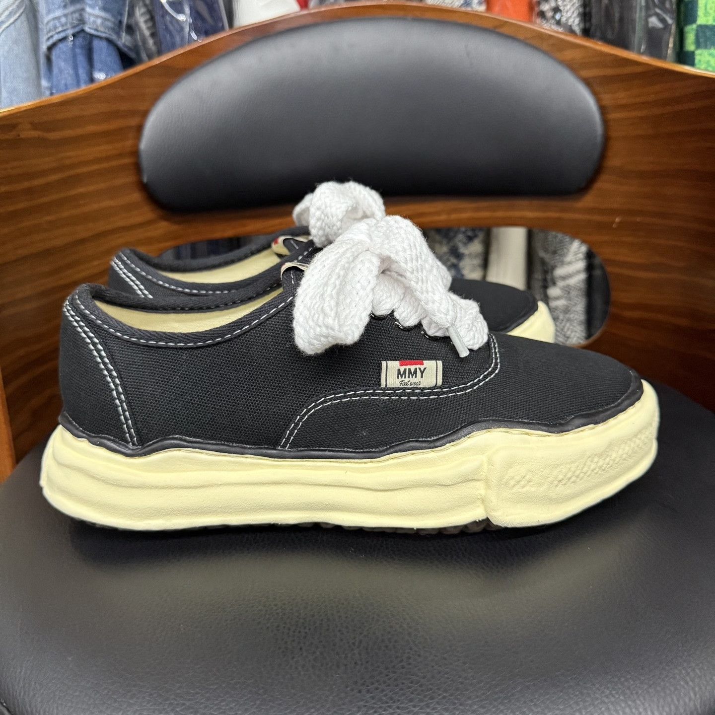 Maison MIHARA YASUHIRO Mihara Yasuhiro MMY Black Distressed Vulcanized Shoes Size US 5 / EU 37 - 4 Thumbnail