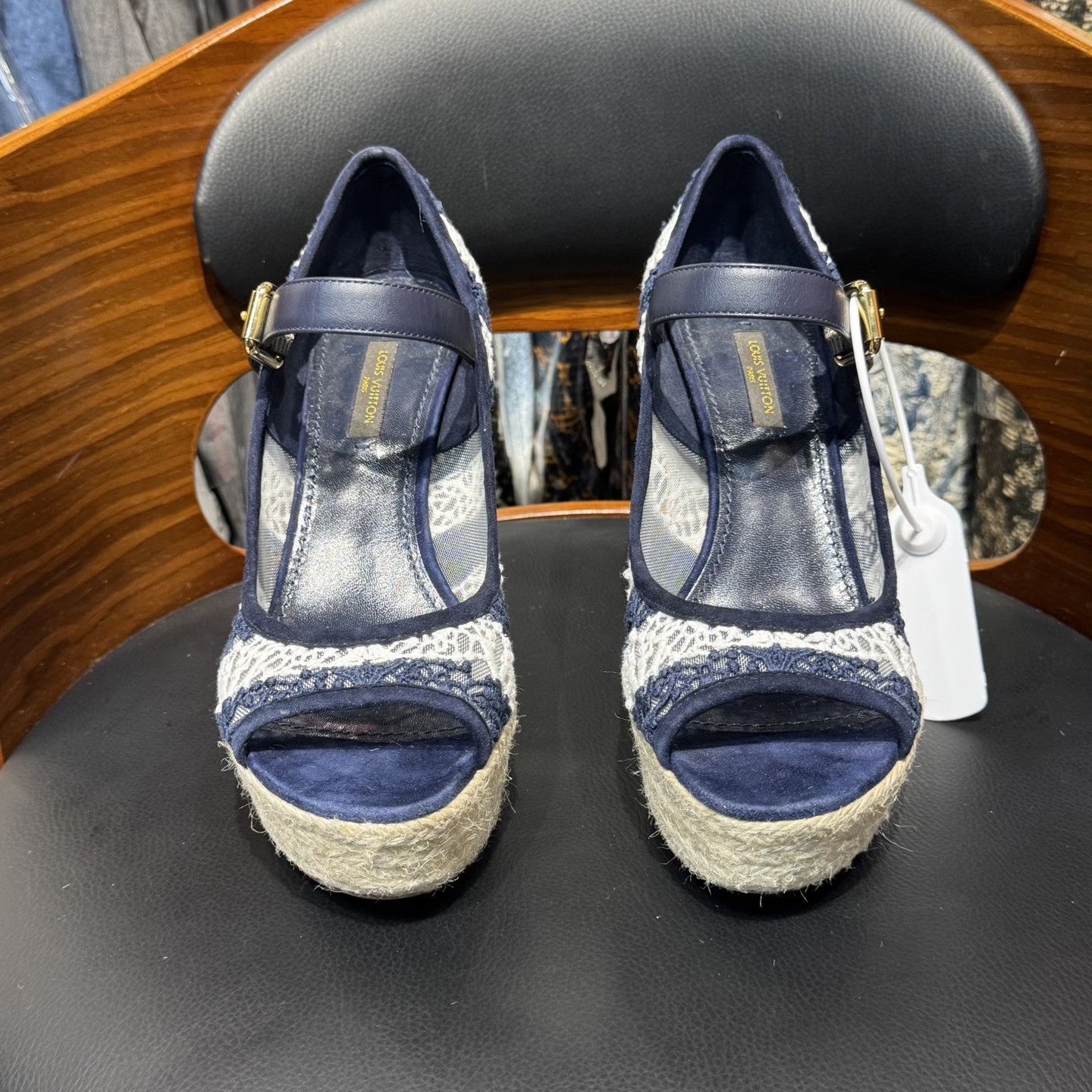 Louis Vuitton Louis Vuitton Metal Buckle Sandals Size US 5.5 / IT 35.5 - 2 Thumbnail