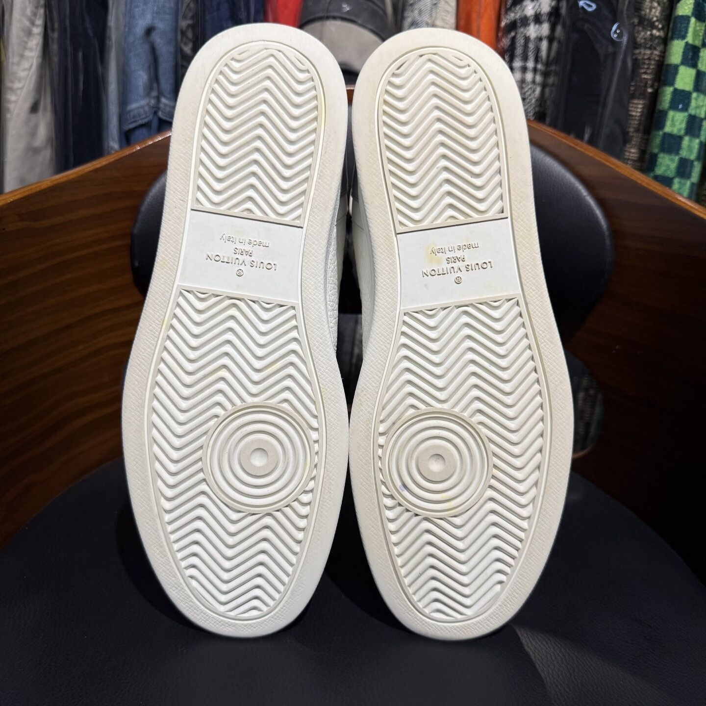 Louis Vuitton Louis Vuitton Rivoli White Laser Tail Size US 7 / EU 40 - 9 Thumbnail