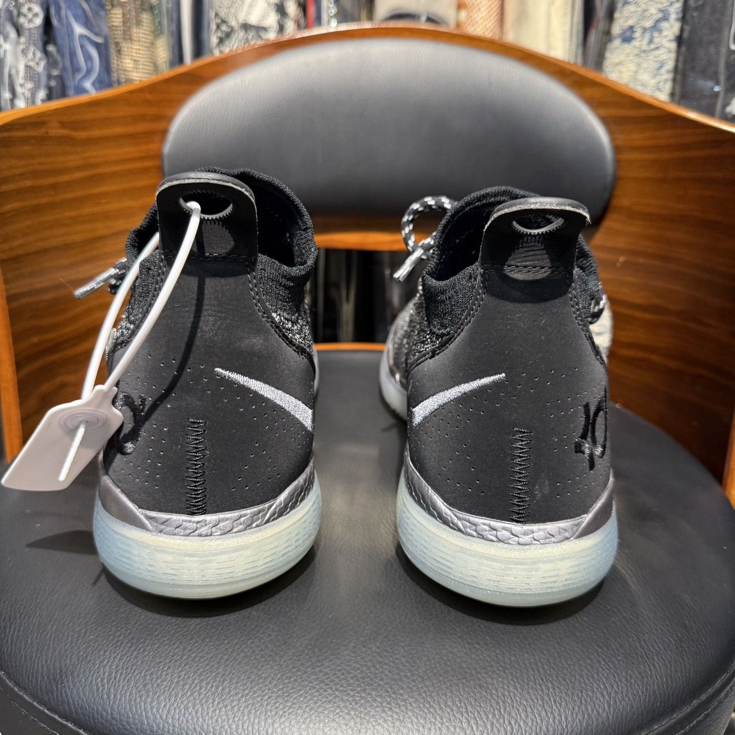 Nike KD11 Durant Oreo Black White Size US 10 / EU 43 - 3 Thumbnail