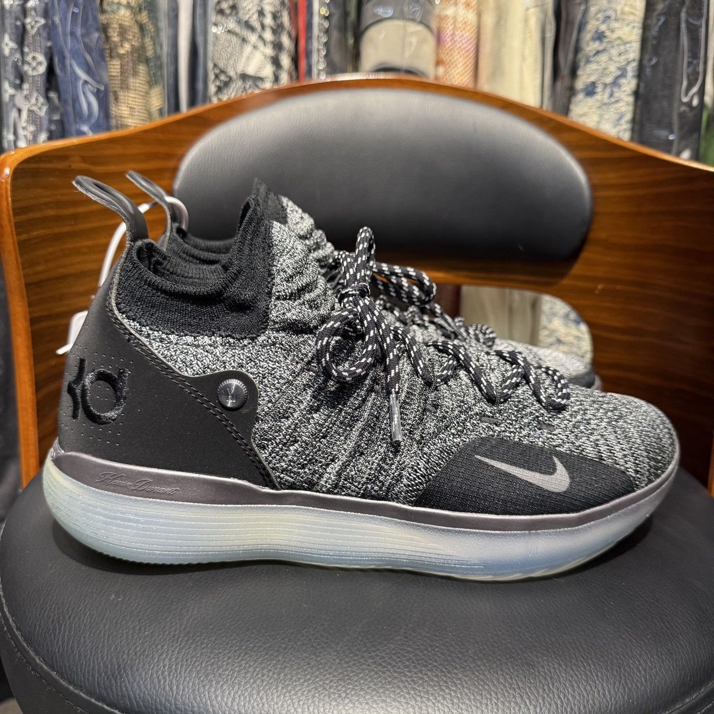 Nike KD11 Durant Oreo Black White Size US 10 / EU 43 - 4 Thumbnail