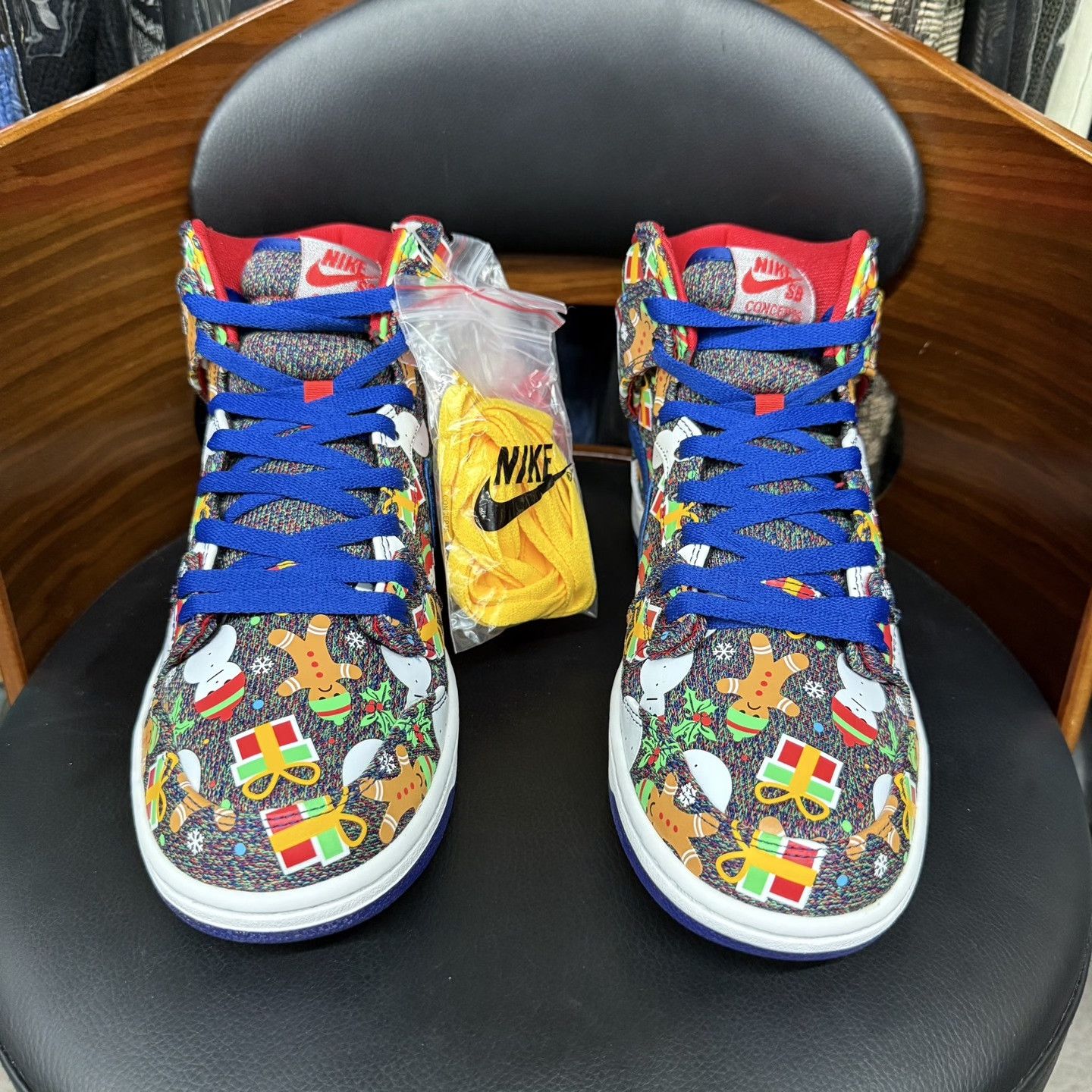 Nike SB Dunk SB High Ugly Sweater Christmas Size US 9.5 / EU 42-43 - 2 Thumbnail