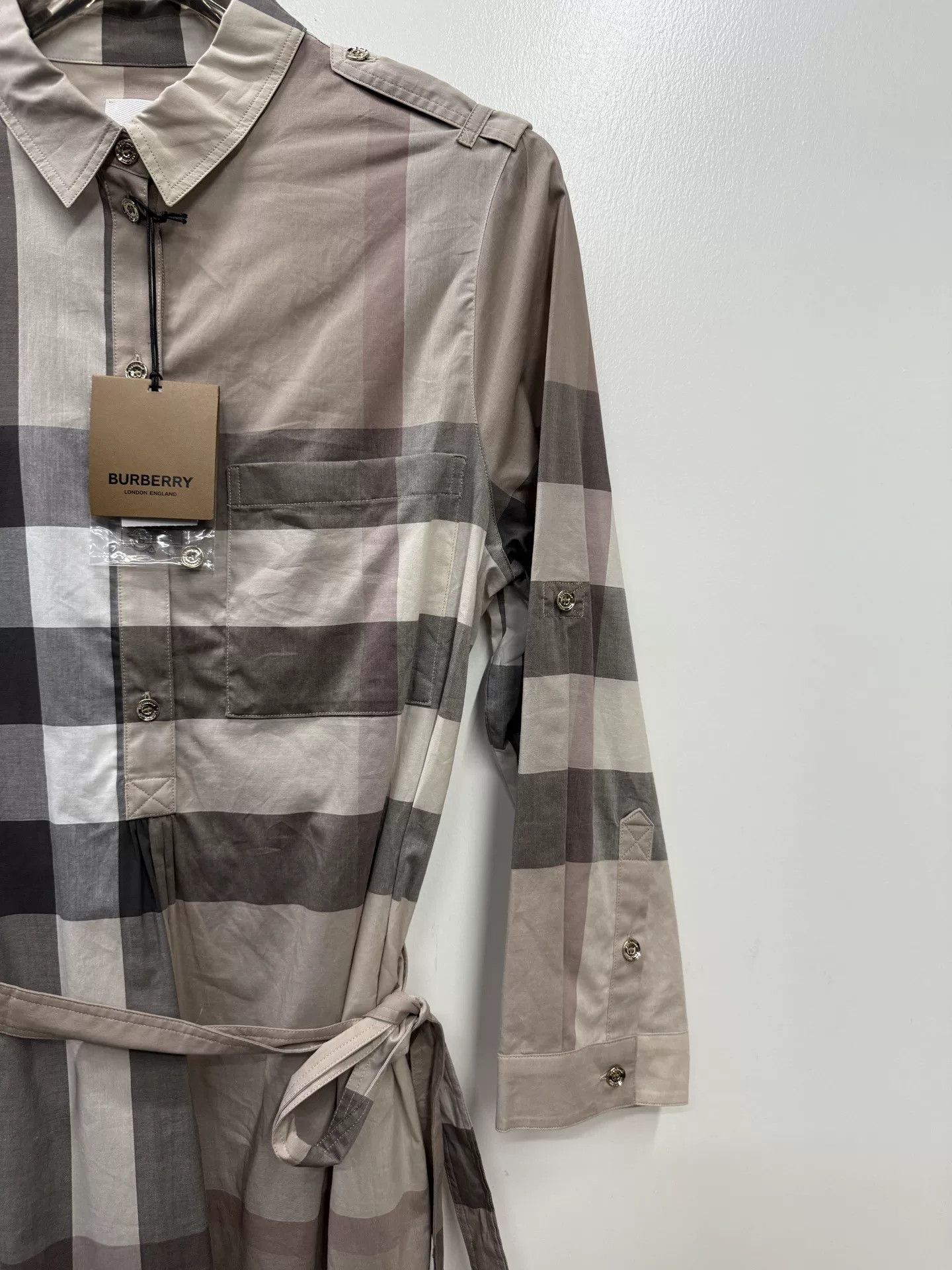 Burberry Burberry Classic Check Short-Sleeve Shirt Dress Size M / US 6-8 / IT 42-44 - 2 Thumbnail