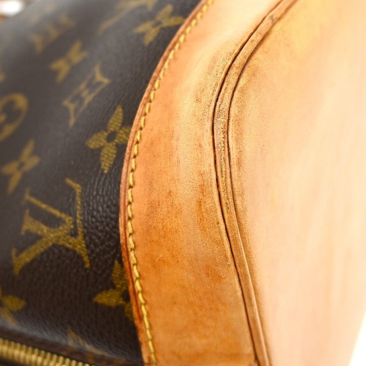 Louis Vuitton Louis Vuitton Alma Handbag Monogram Canvas Size ONE SIZE - 7 Thumbnail