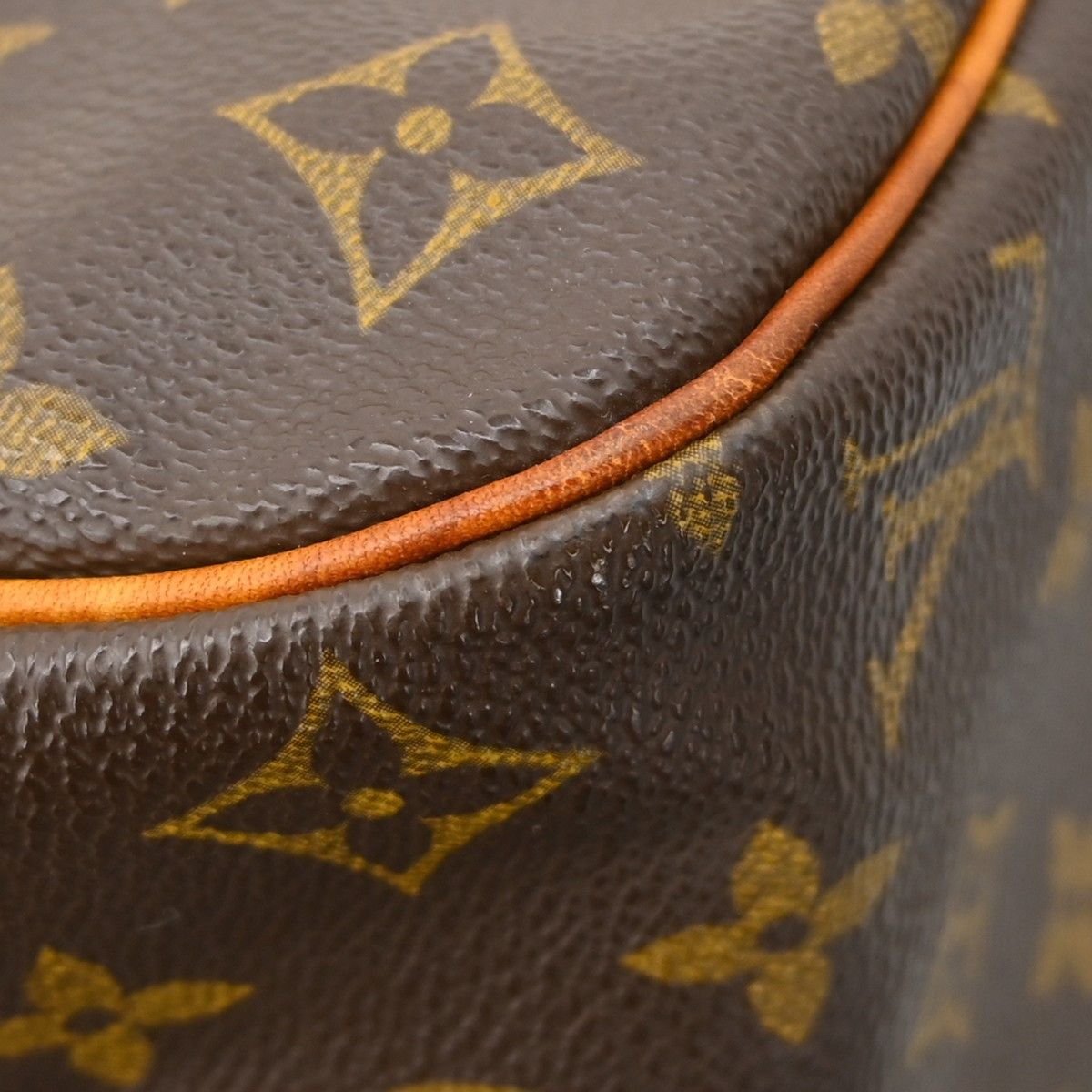 Louis Vuitton Louis Vuitton Cite Handbag Monogram Canvas Size ONE SIZE - 5 Thumbnail