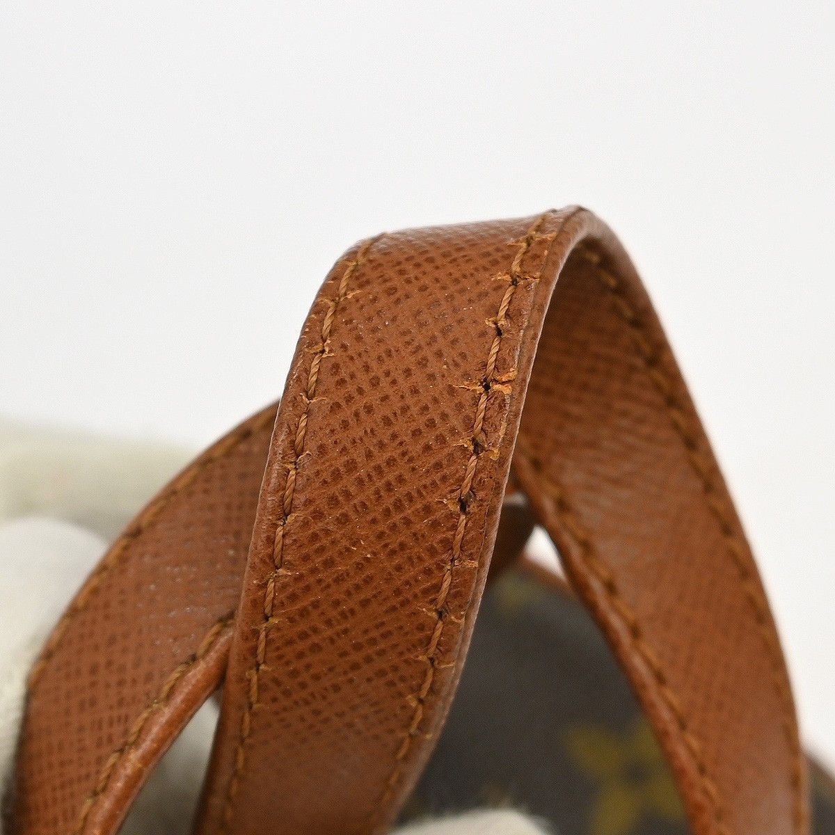 Louis Vuitton Louis Vuitton Papillon Handbag Monogram Canvas Size ONE SIZE - 5 Thumbnail