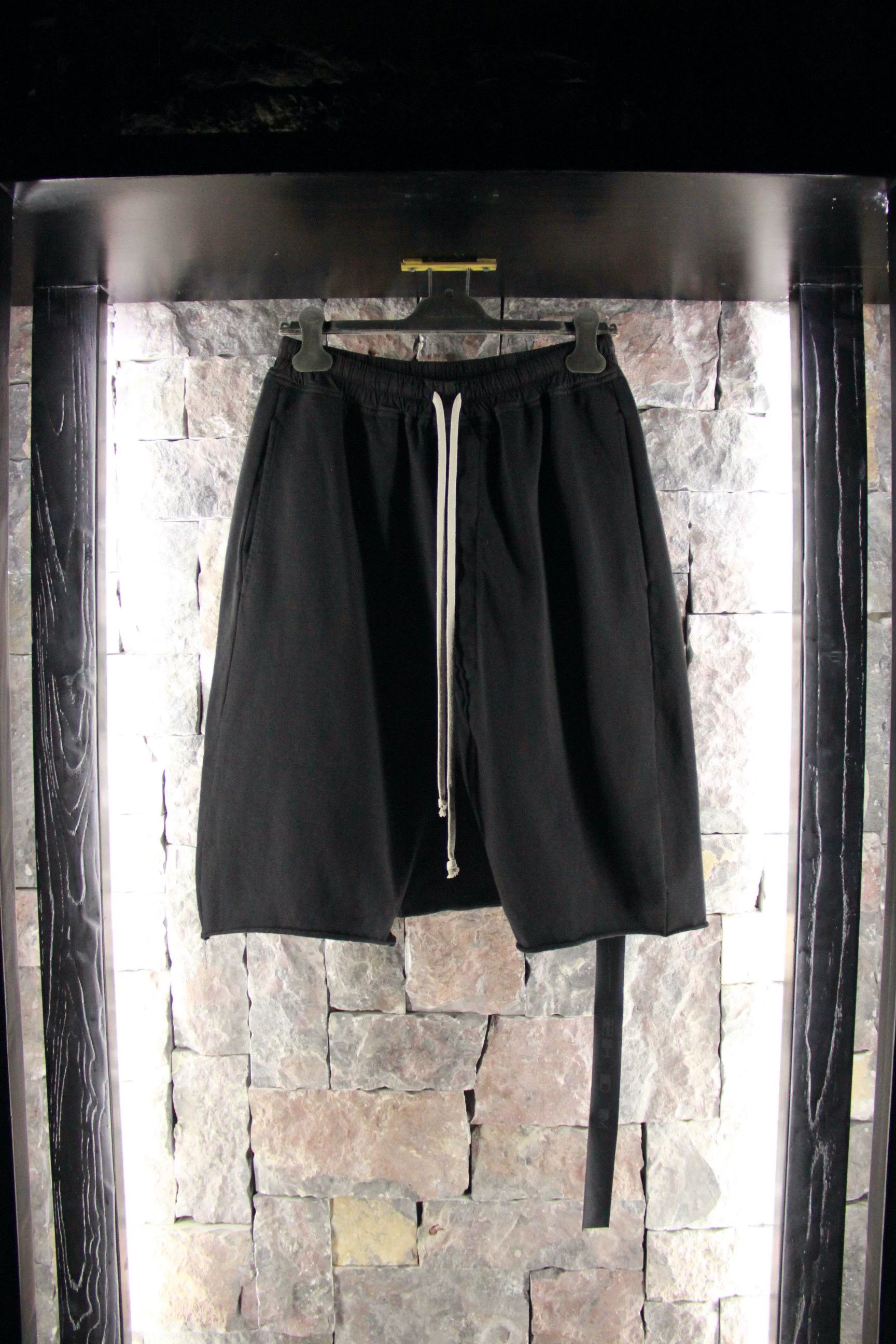 Rick Owens Rick Owens Black Shorts Men 30 Size US 30 / EU 46 - 4 Thumbnail