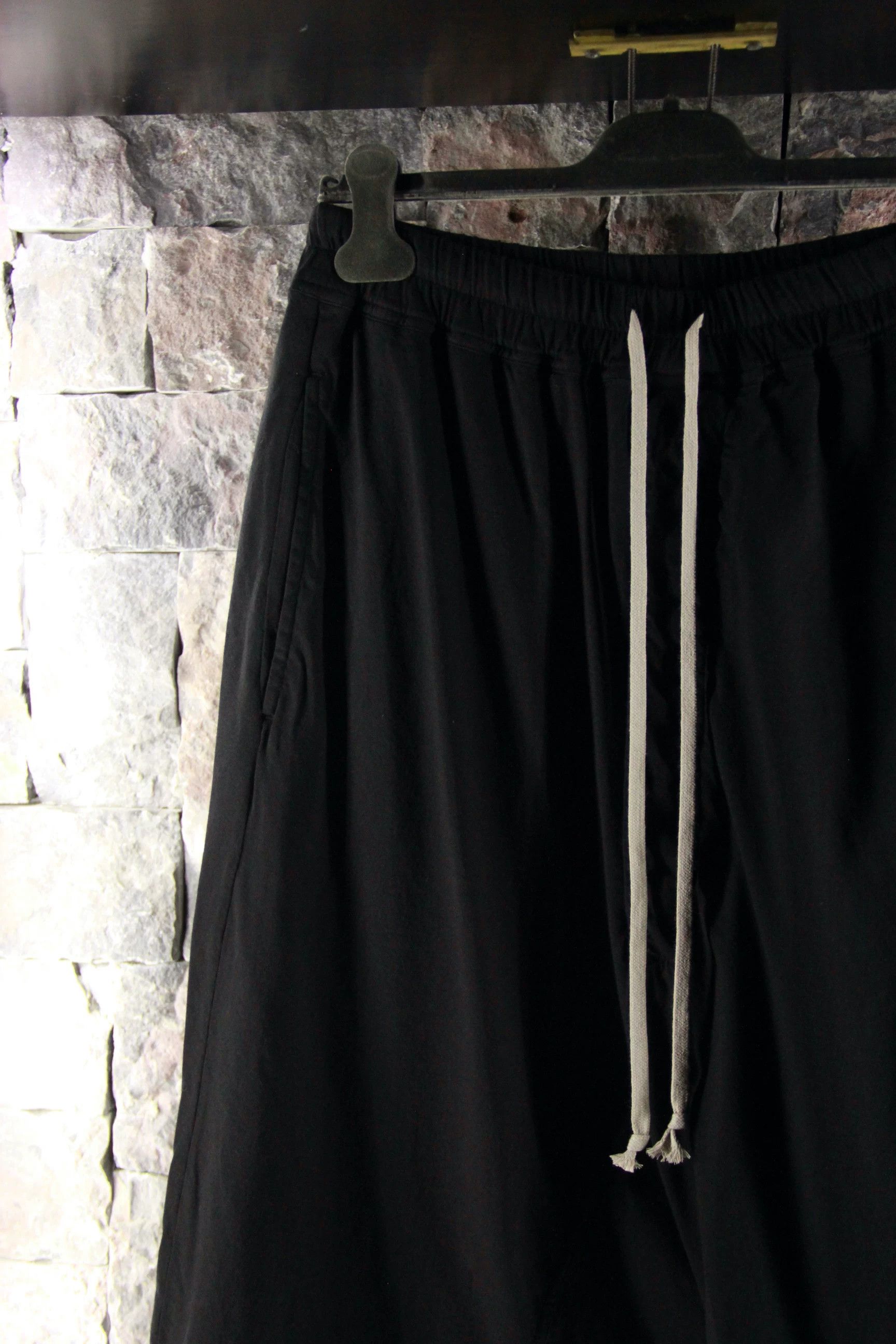 Rick Owens Rick Owens Black Shorts Men 32 Size US 32 / EU 48 - 3 Thumbnail