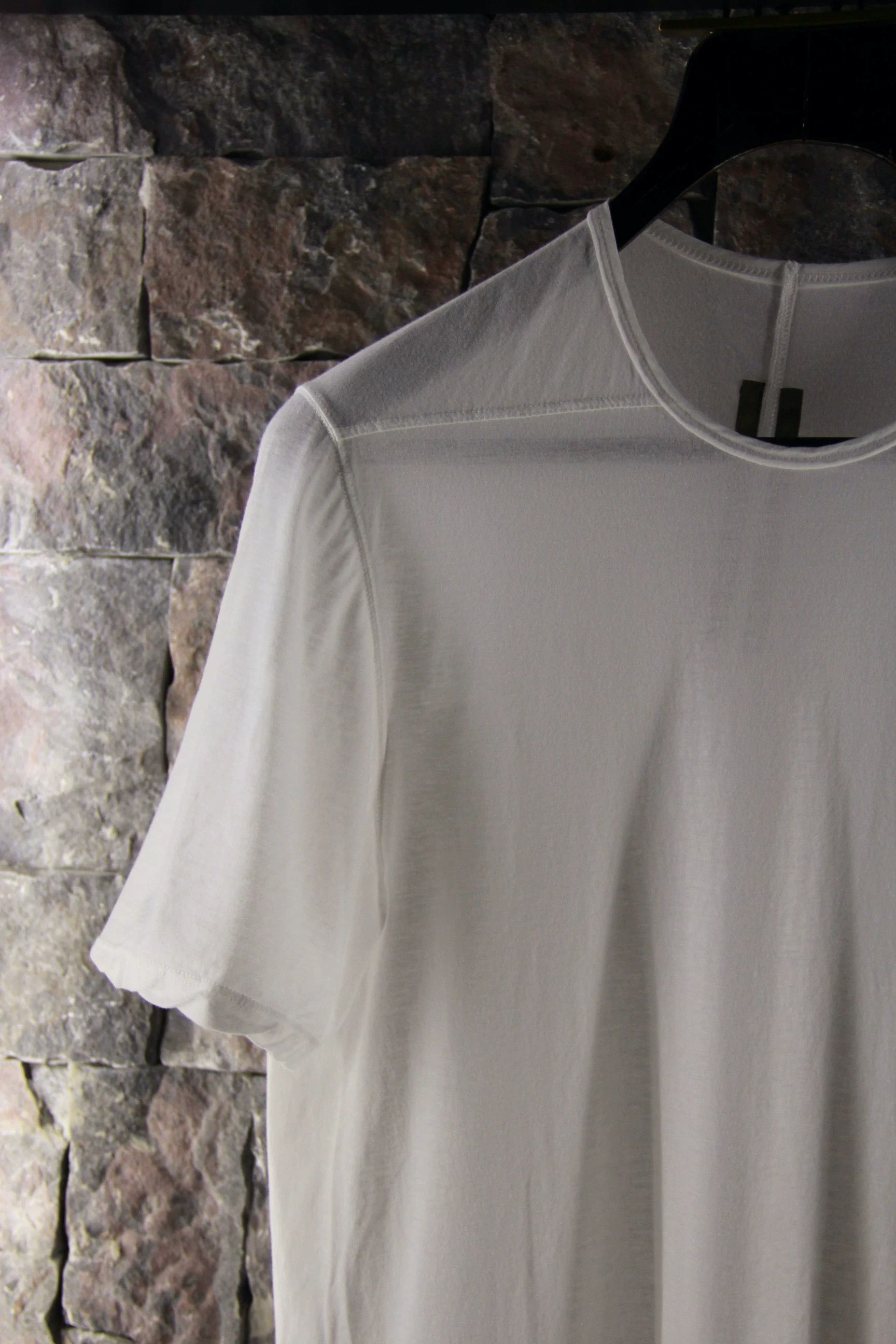 Rick Owens Rick Owens White Short Sleeve Shirts Men s Size US S / EU 44-46 / 1 - 3 Thumbnail