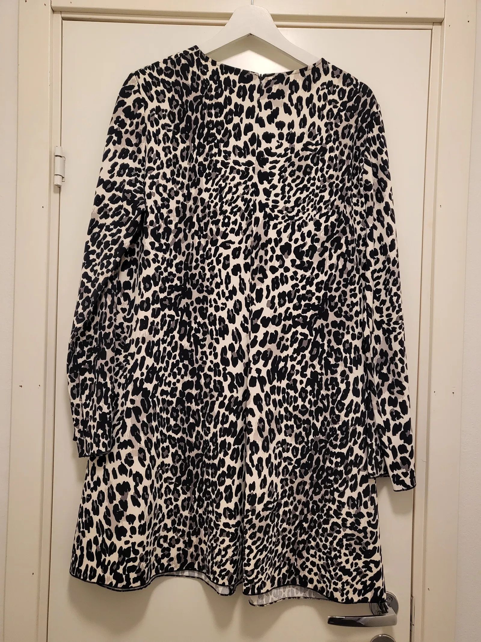 Arket Arket Leopard print dress Dress Size S / US 4 / IT 40 - 4 Thumbnail