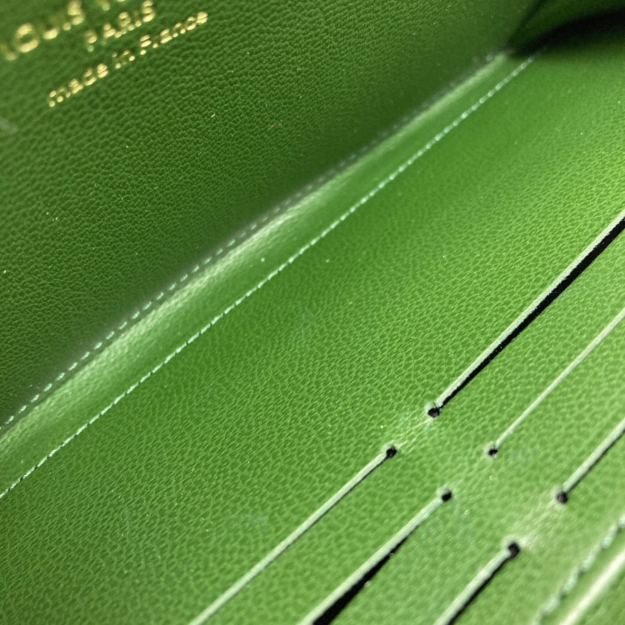 Louis Vuitton Louis Vuitton M82642 Coussin Zippy Wallet Long (with coin purse) Calfskin Women's LOUIS VUITTON Size ONE SIZE - 9 Thumbnail