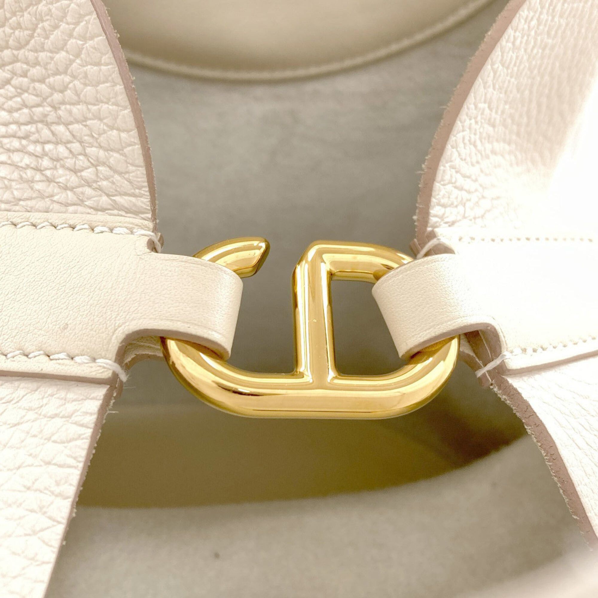 Hermes Hermes In the Loop 18 Gold Hardware Handbag, Taurillon Clemence Leather, Women's HERMES Size ONE SIZE - 14 Thumbnail