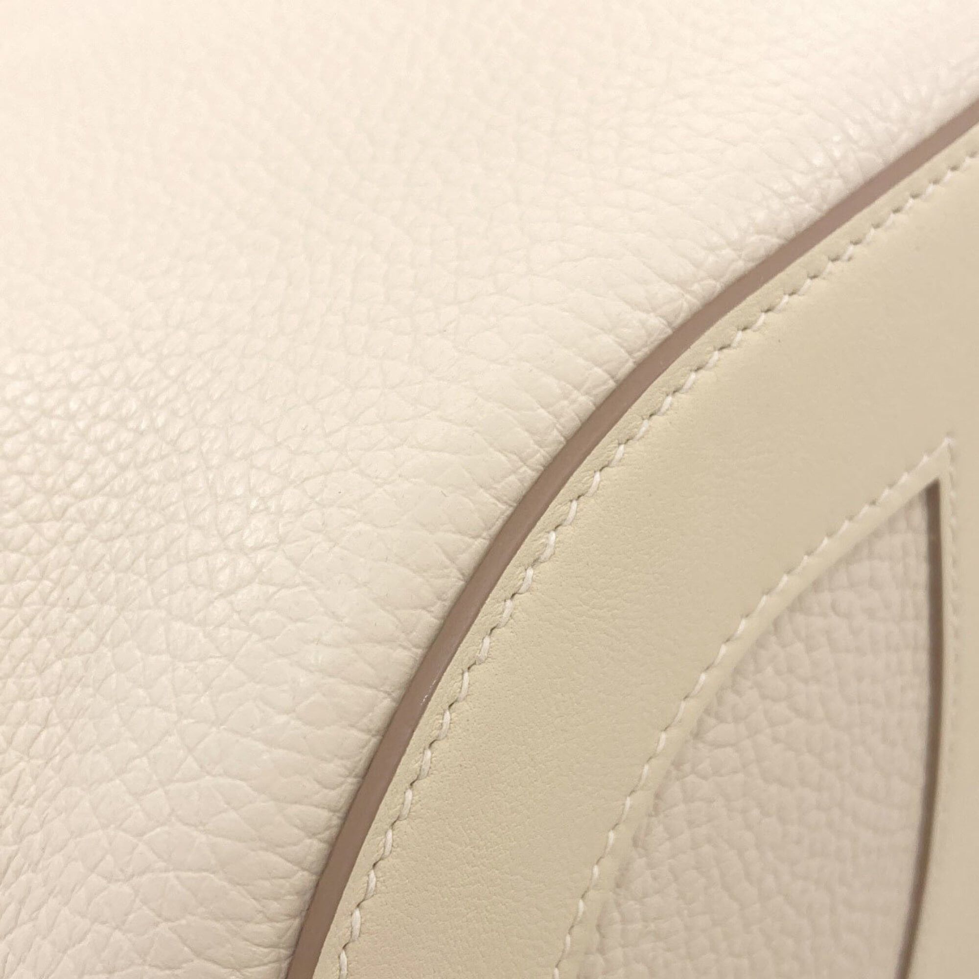 Hermes Hermes In the Loop 18 Gold Hardware Handbag, Taurillon Clemence Leather, Women's HERMES Size ONE SIZE - 23 Thumbnail