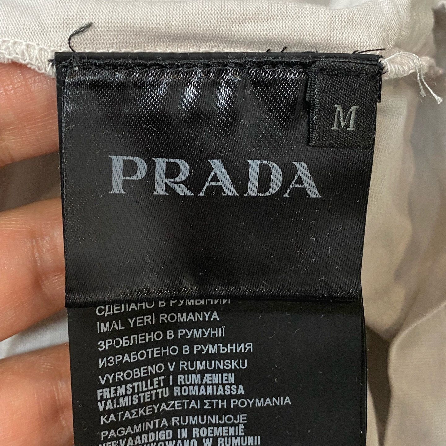 Prada Prada Back Triangle Logo T-Shirt Size M Size US M / EU 48-50 / 2 - 4 Thumbnail