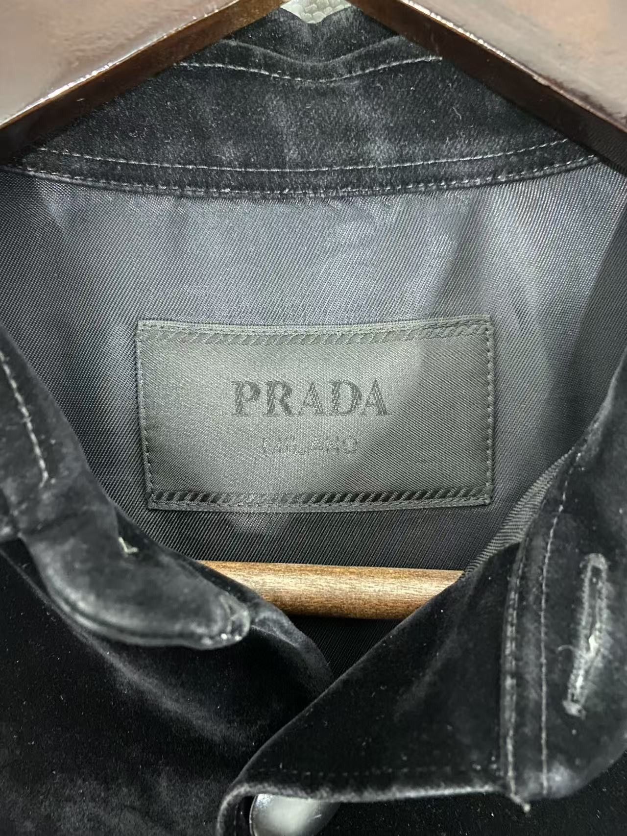Prada Prada Triangle Logo Button Up Shirt Size M Size US M / EU 48-50 / 2 - 3 Thumbnail