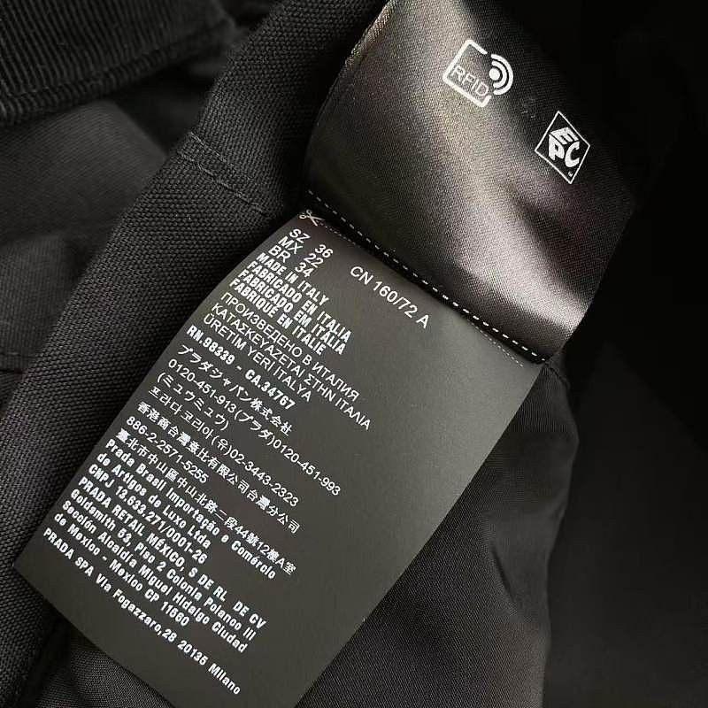 Prada Prada Triangle Logo Nylon Jacket Size 36 Size XS / US 0-2 / IT 36-38 - 4 Thumbnail