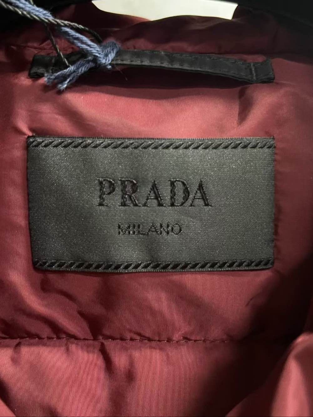 Prada Prada Enamel Logo Puffer Vest Size L Size US L / EU 52-54 / 3 - 3 Thumbnail