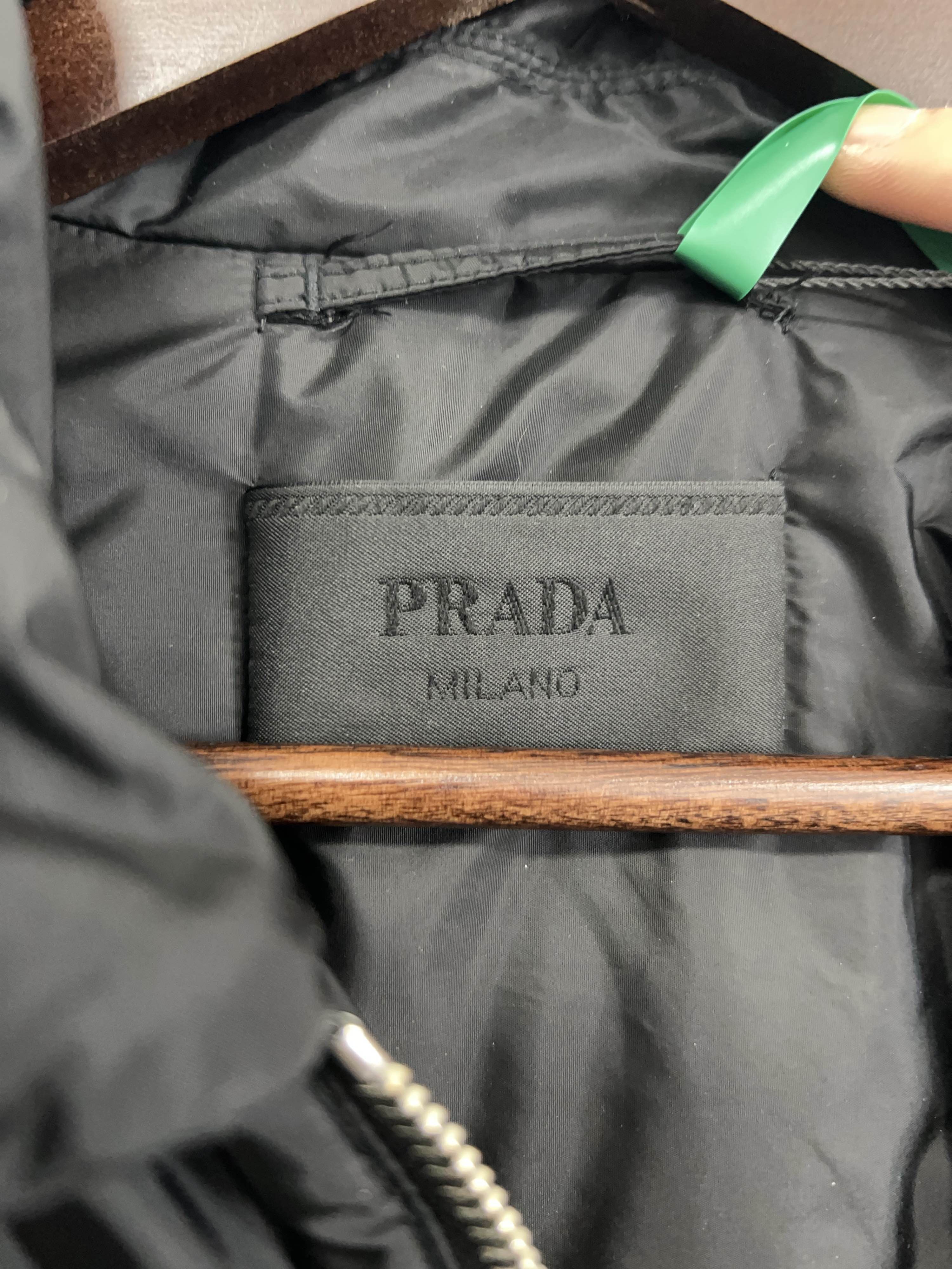 Prada Prada Re-Nylon Triangle Logo Padded Jacket Size L Size US L / EU 52-54 / 3 - 3 Thumbnail