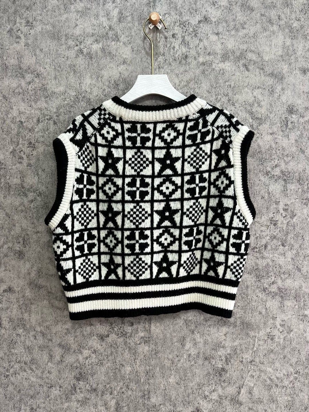 Dior Dior Star Pattern Knit Vest Size 36 Size XS / US 0-2 / IT 36-38 - 2 Thumbnail