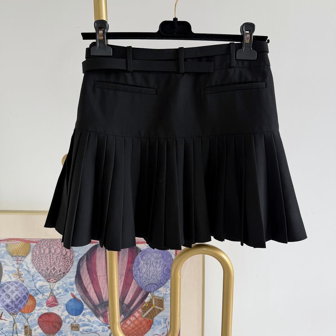Dior Christian Dior Pleated Mini Skirt Size 38 Size 27" / US 4 / IT 40 - 2 Thumbnail