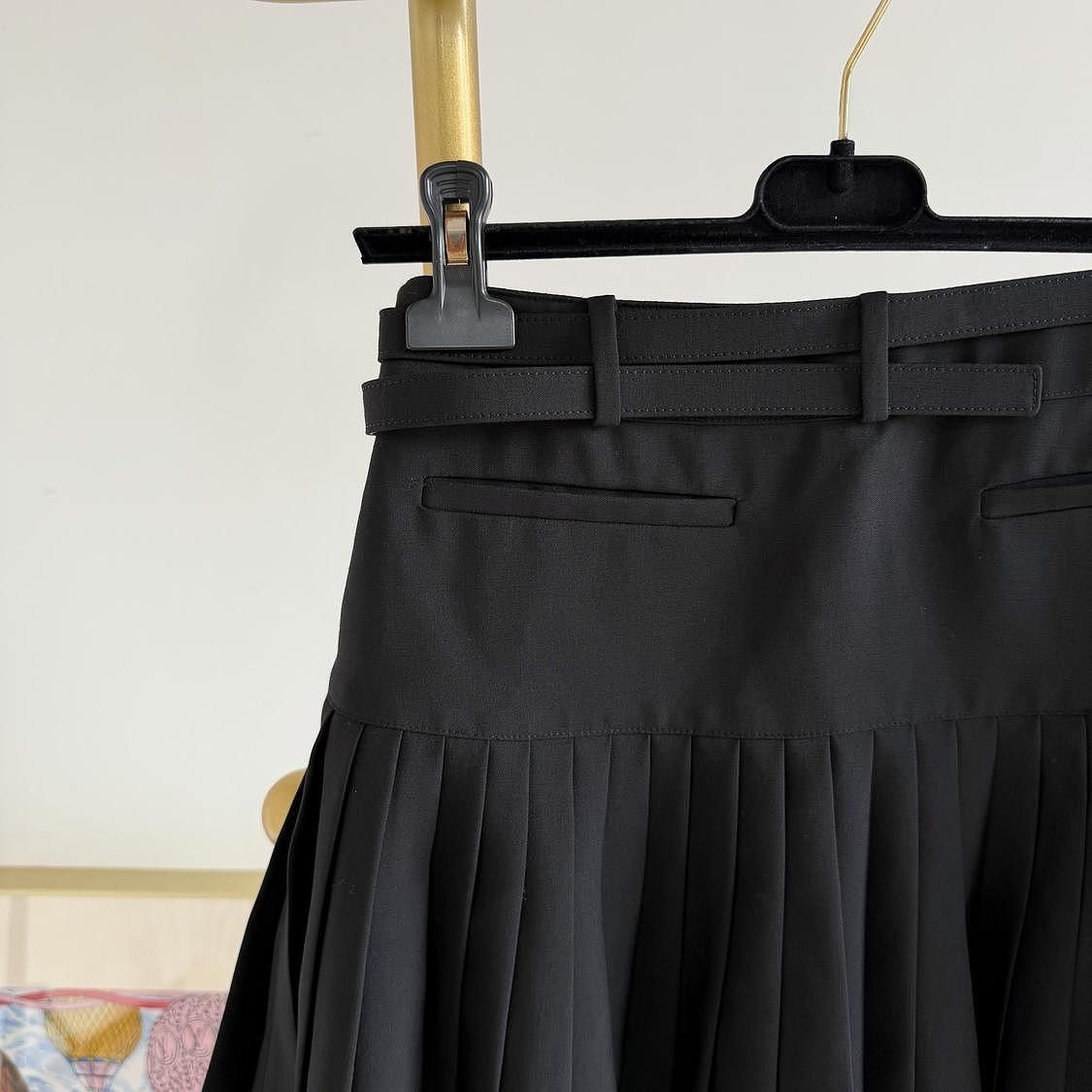Dior Christian Dior Pleated Mini Skirt Size 38 Size 27" / US 4 / IT 40 - 7 Thumbnail
