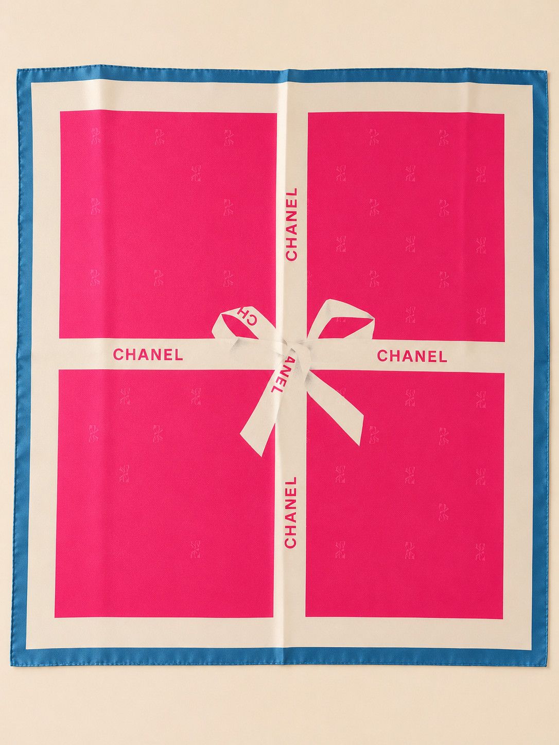 Chanel Carré en soie Size ONE SIZE - 2 Thumbnail