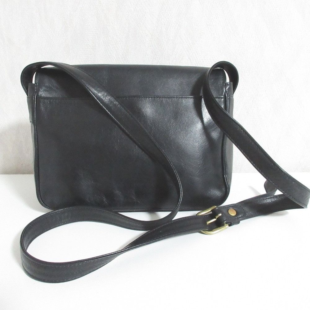 Moschino Moschino Moschino Bottle Opener Zip Leather Shoulder Bag Leather Shoulder Bag DUTY FREE for USA Size ONE SIZE - 3 Thumbnail
