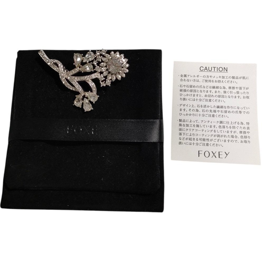 Other Other FOXEY Flower Rhinestone Brooch Metal Brooch DUTY FREE for USA Size ONE SIZE - 8 Thumbnail