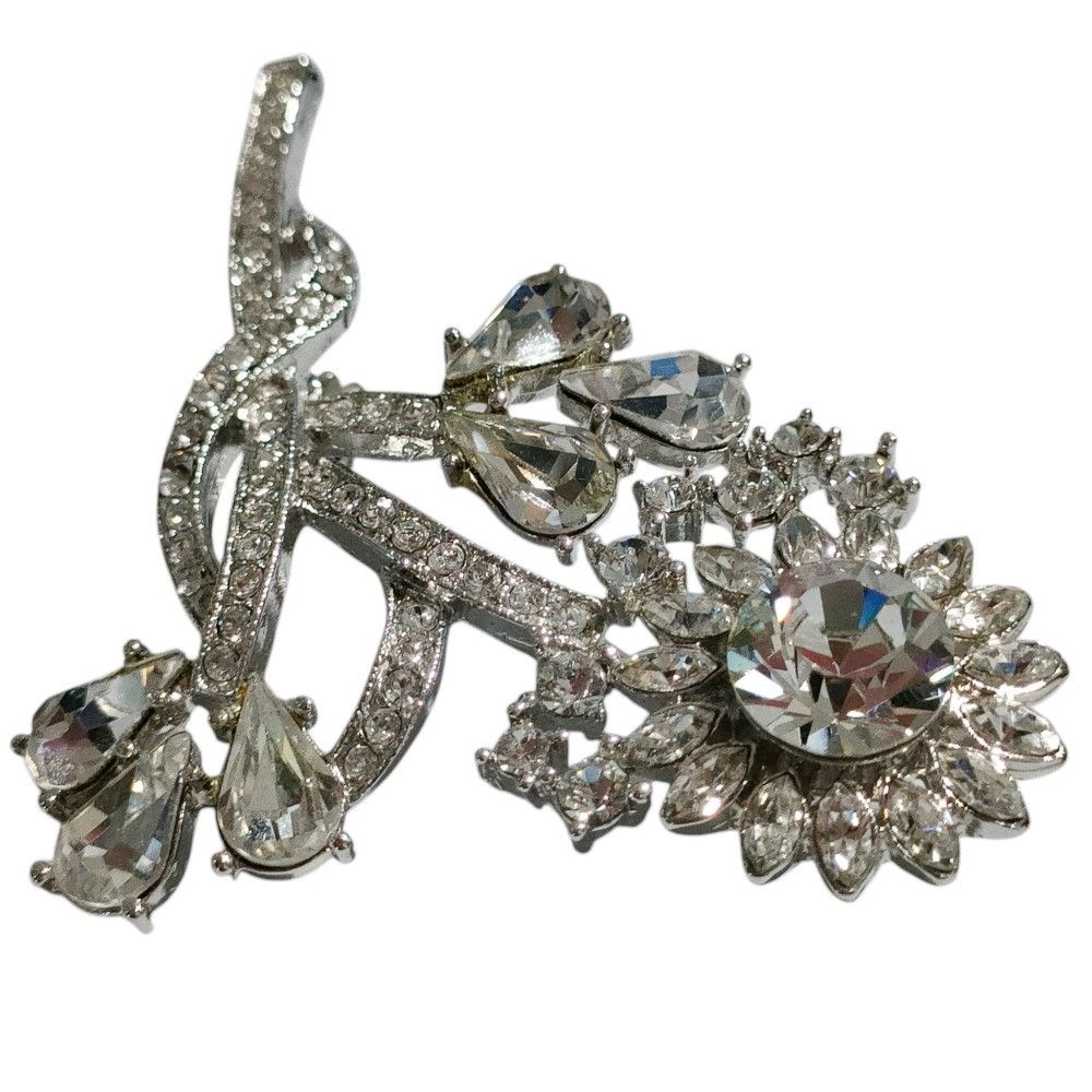 Other Other FOXEY Flower Rhinestone Brooch Metal Brooch DUTY FREE for USA Size ONE SIZE - 2 Thumbnail