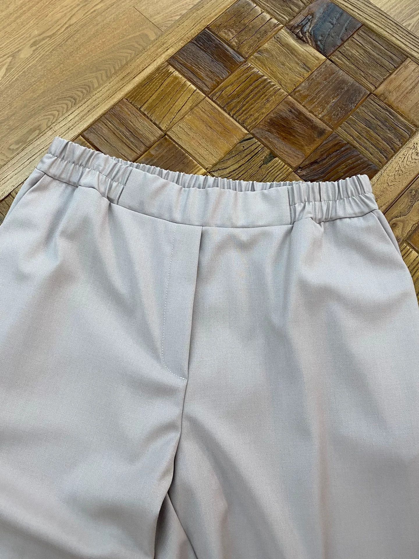 Celine Cinnamon Solid Elastic Waist Jogger Pants Size 32" / US 10 / IT 46 - 2 Thumbnail