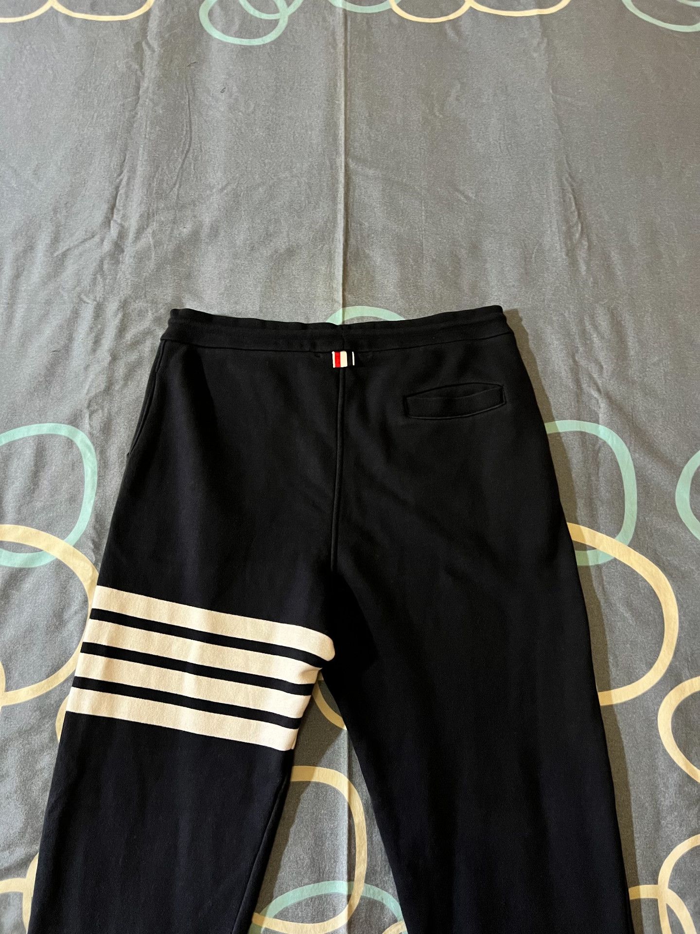 Thom Browne Thom Browne Four-Stripe Casual Sweatpants Size US 34 / EU 50 - 4 Thumbnail