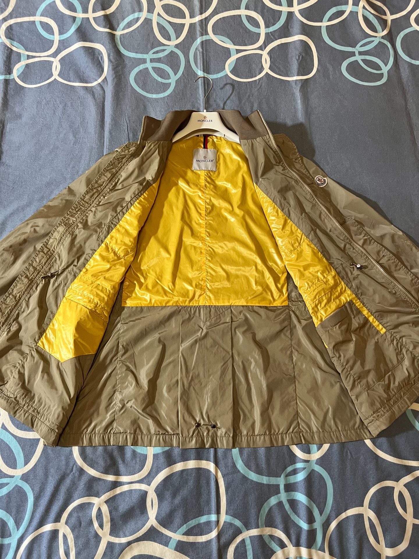 Moncler Moncler Stripe Shoulder Tab Thin Windbreaker Size US M / EU 48-50 / 2 - 5 Thumbnail