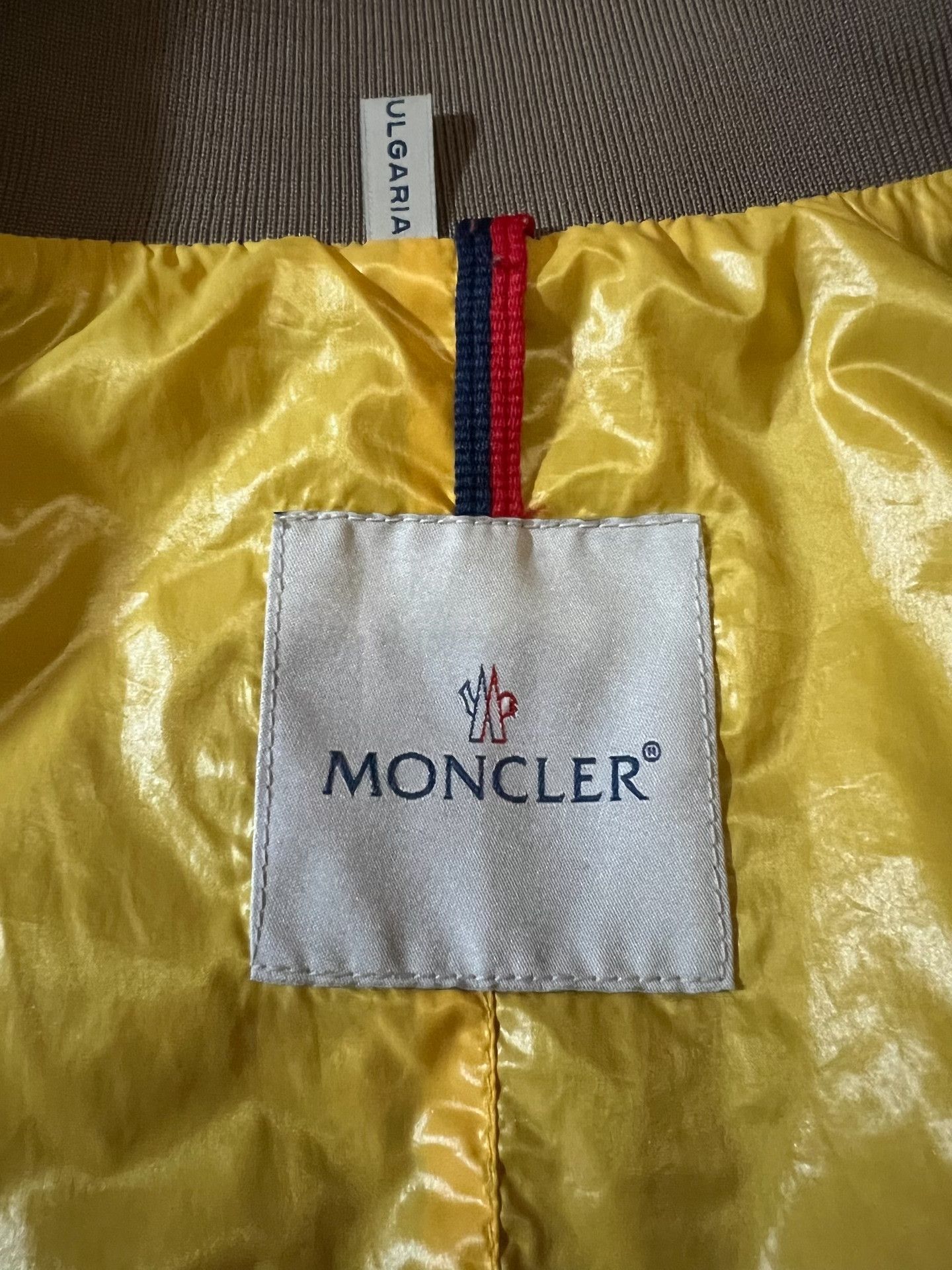 Moncler Moncler Stripe Shoulder Tab Thin Windbreaker Size US M / EU 48-50 / 2 - 6 Thumbnail