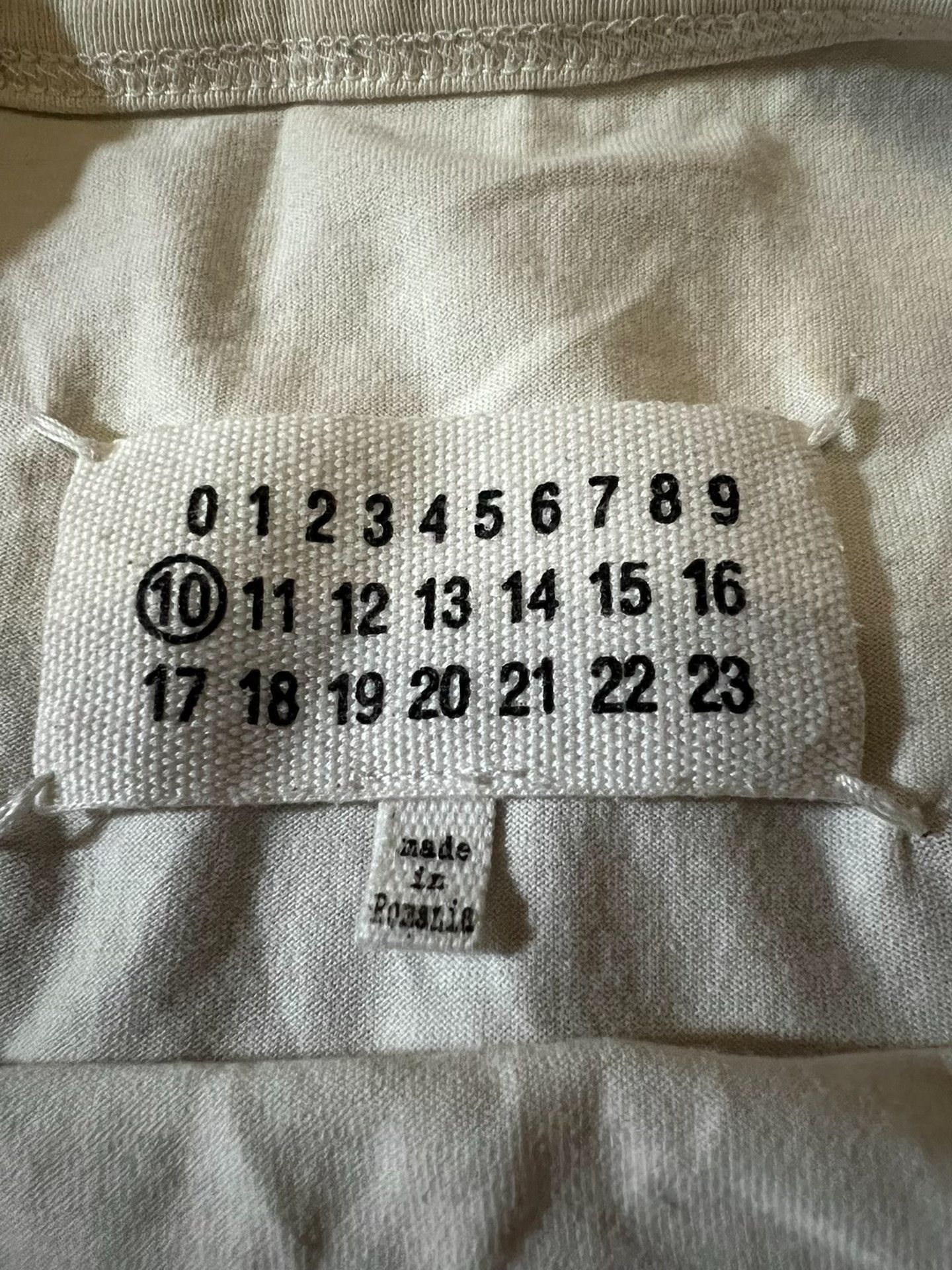 Maison Margiela Maison Margiela Reverse-Embroidered Slogan T-shirt Size US M / EU 48-50 / 2 - 4 Thumbnail